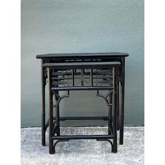 Tables gigognes vintage en rotin ajouré - Lot de 2