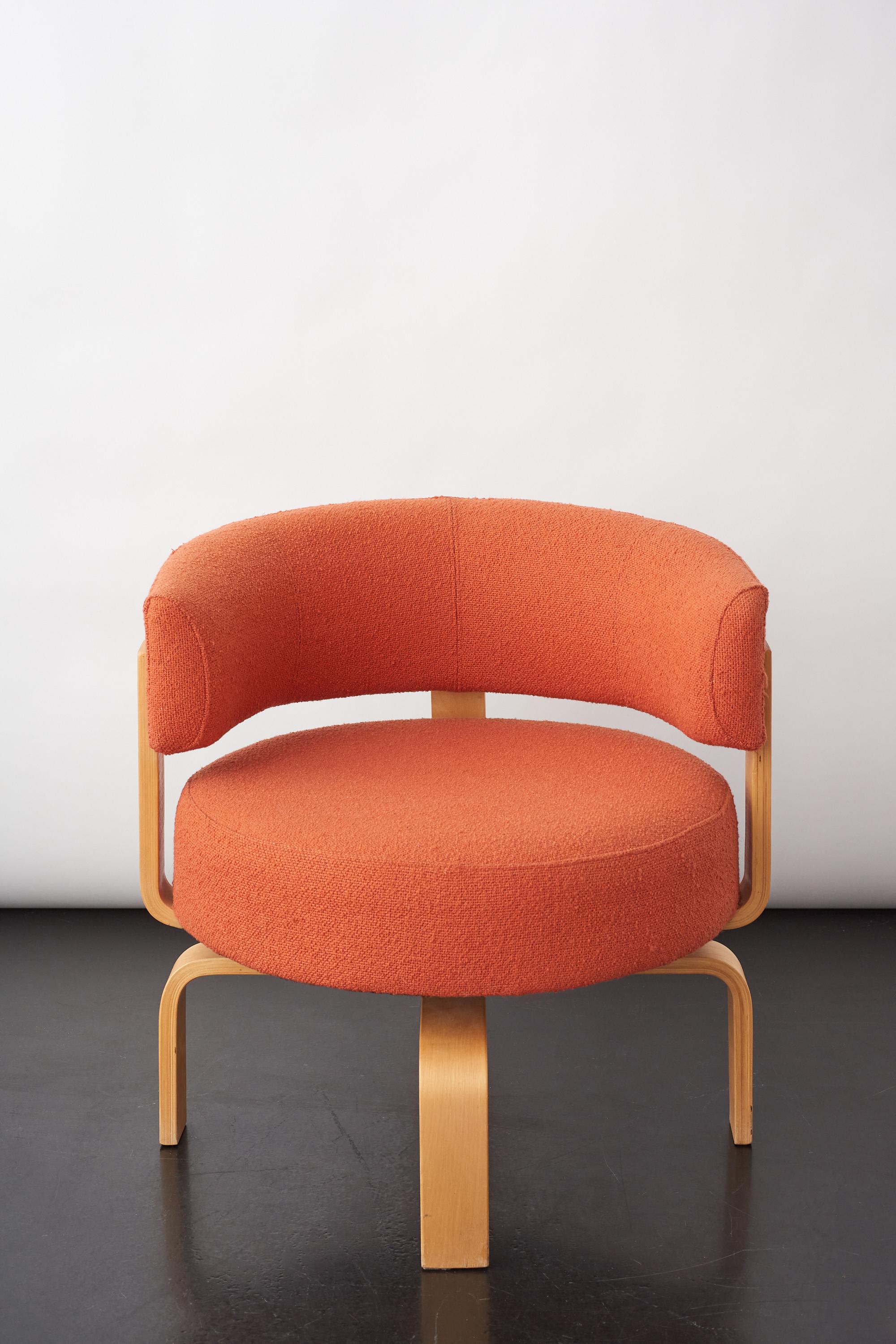 Vintage Fridene swivel armchair by Carina Bengs for IKEA. Bent birch wood and luxe fuzzy wool blend. Super comfortable, 360 degree swivel.
Excellent condition.