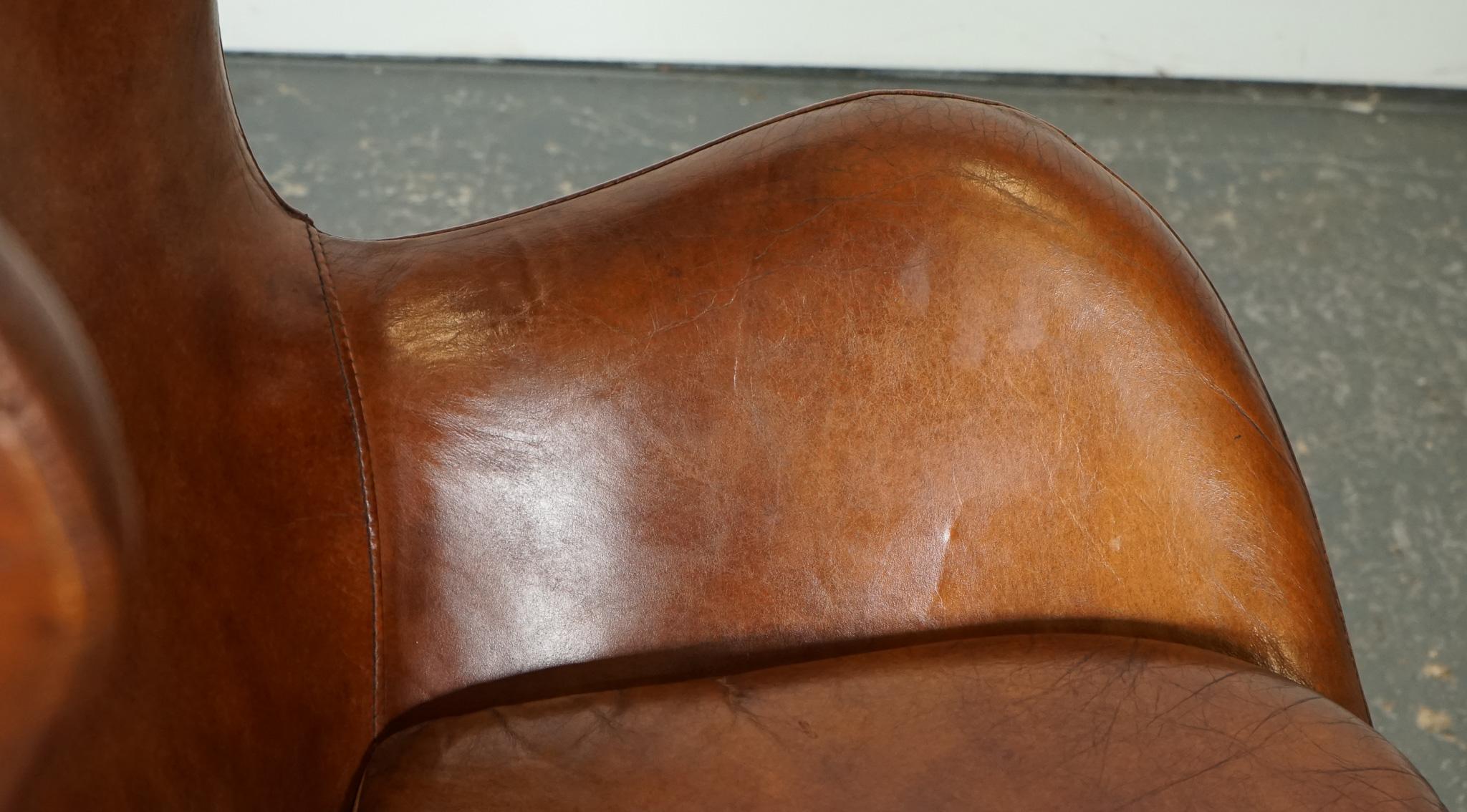 20th Century VINTAGE FRITZ HANSEN STYLE HAND DYED BROWN LEATHER EGG LOUNGE CHAiR