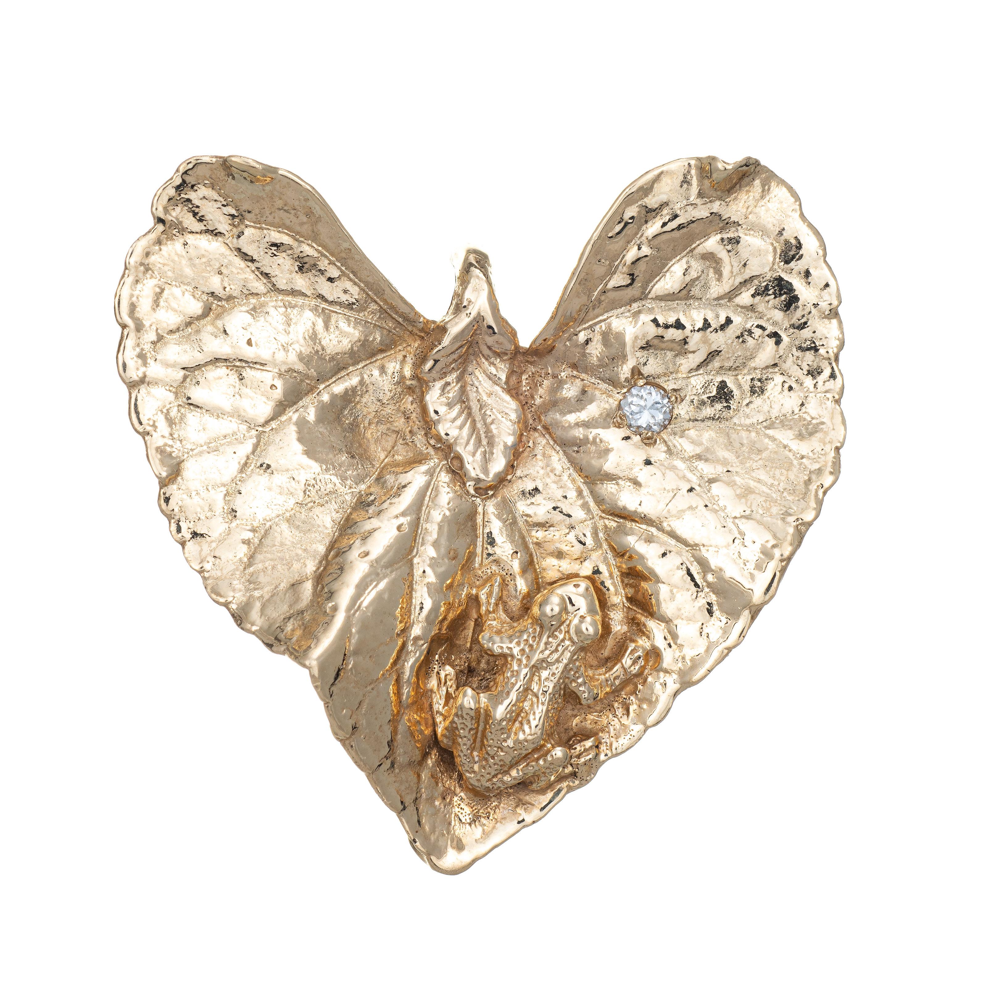 Vintage Frog Pendant Heart Shaped Leaf Heavy 24.5gm Estate Fine Jewelry For Sale