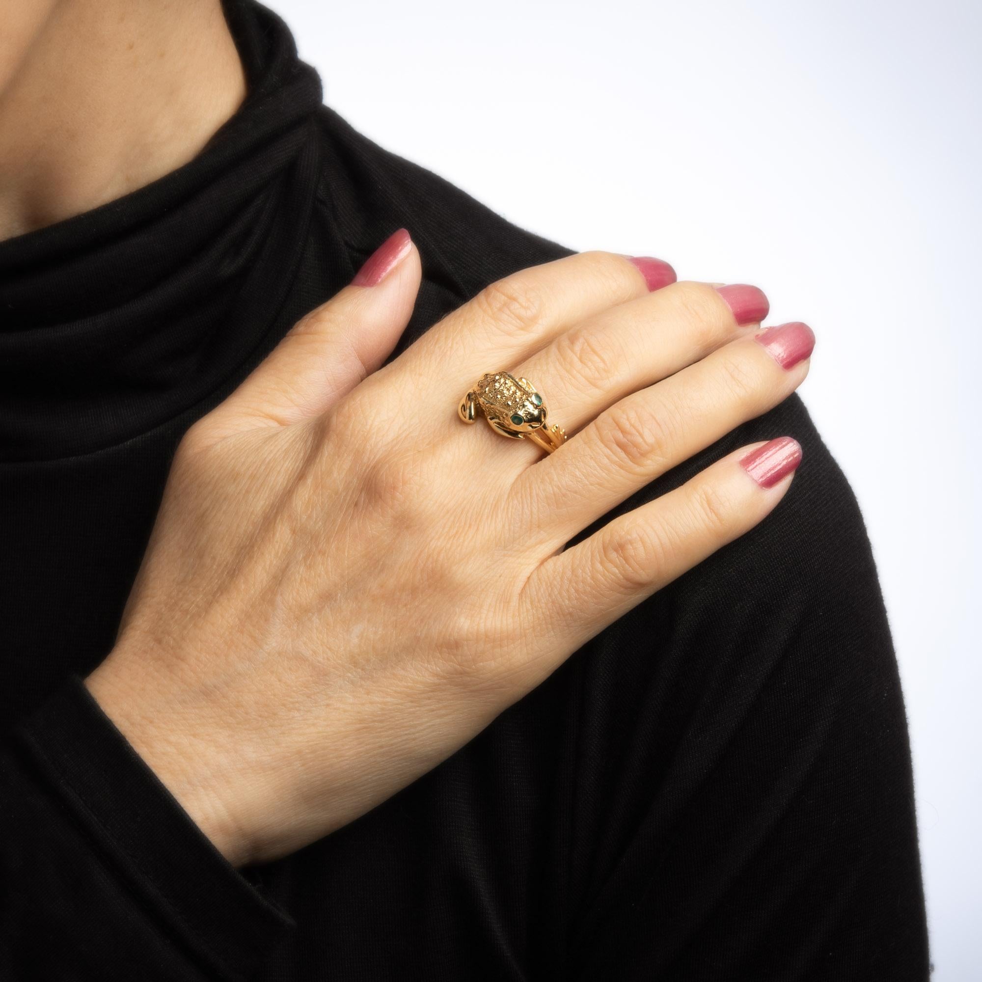 gold frog ring