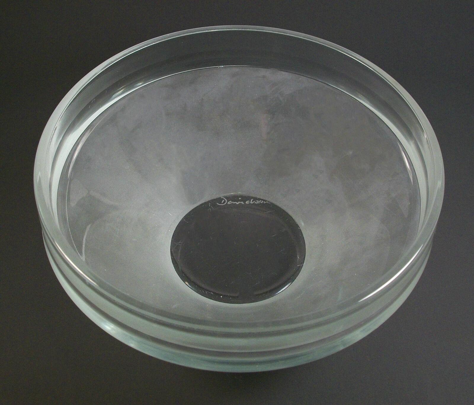 Vintage frosted studio glass bowl - signed Davidson - acid etched signature on the base - late 20th century.

Excellent vintage condition  - minor base rim chips - surface scratches from age and use - no restoration.

Size - 7 1/2