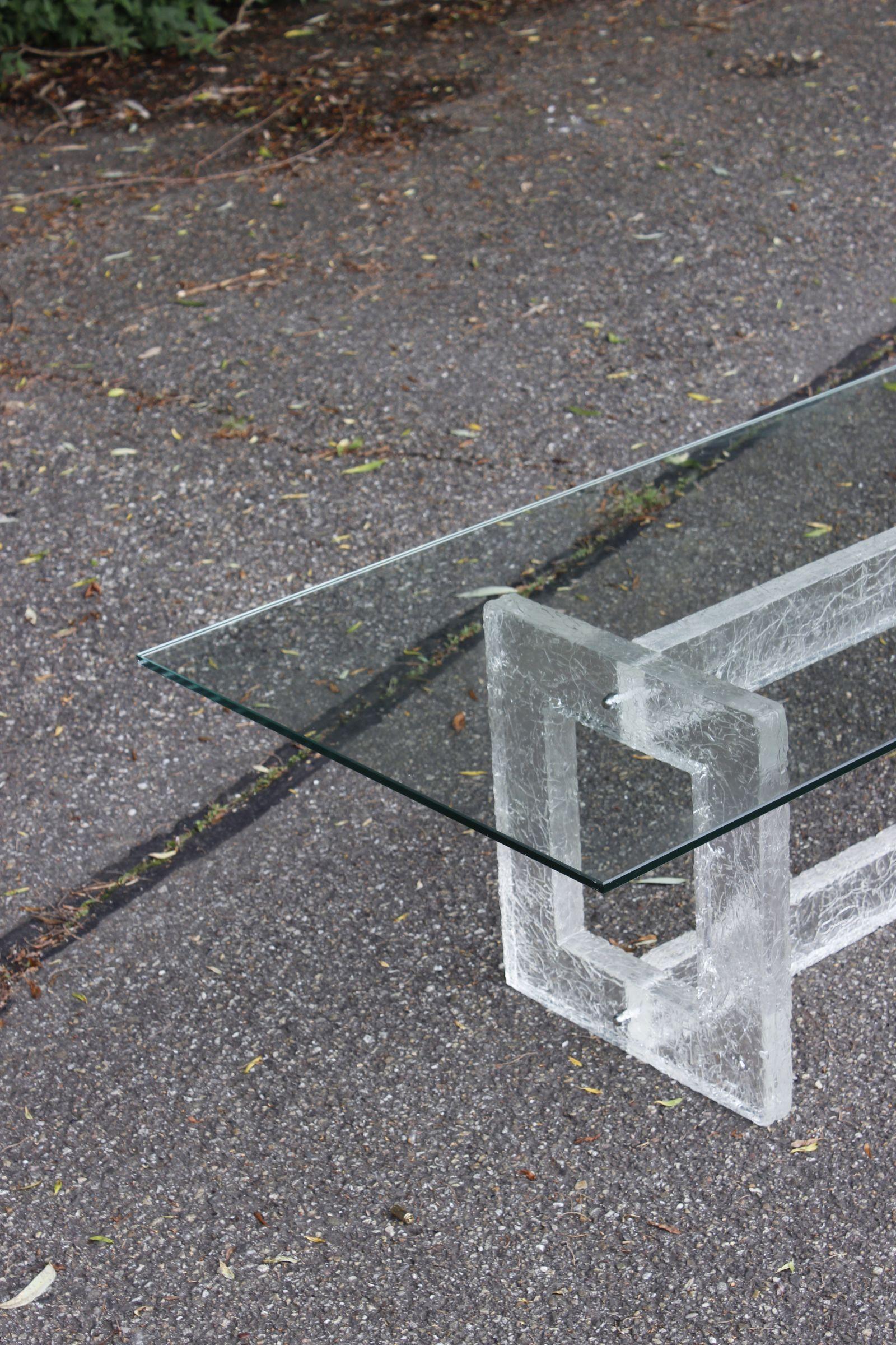 Vintage frosted texture acrylic base coffee table, 1970s For Sale 7