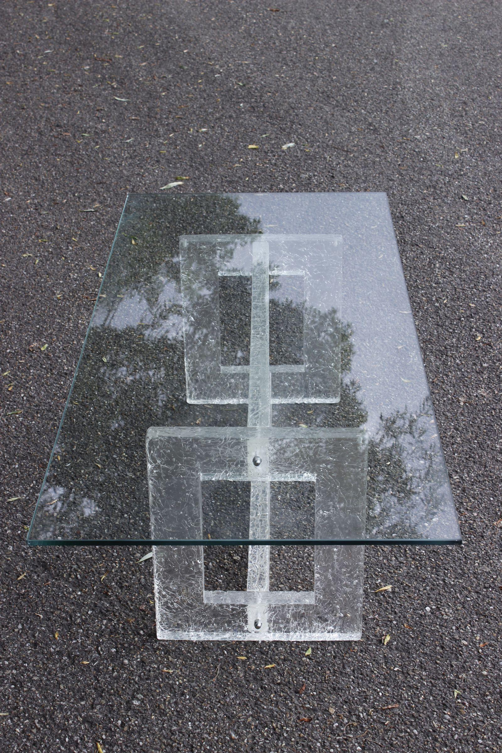 Vintage frosted texture acrylic base coffee table, 1970s For Sale 12