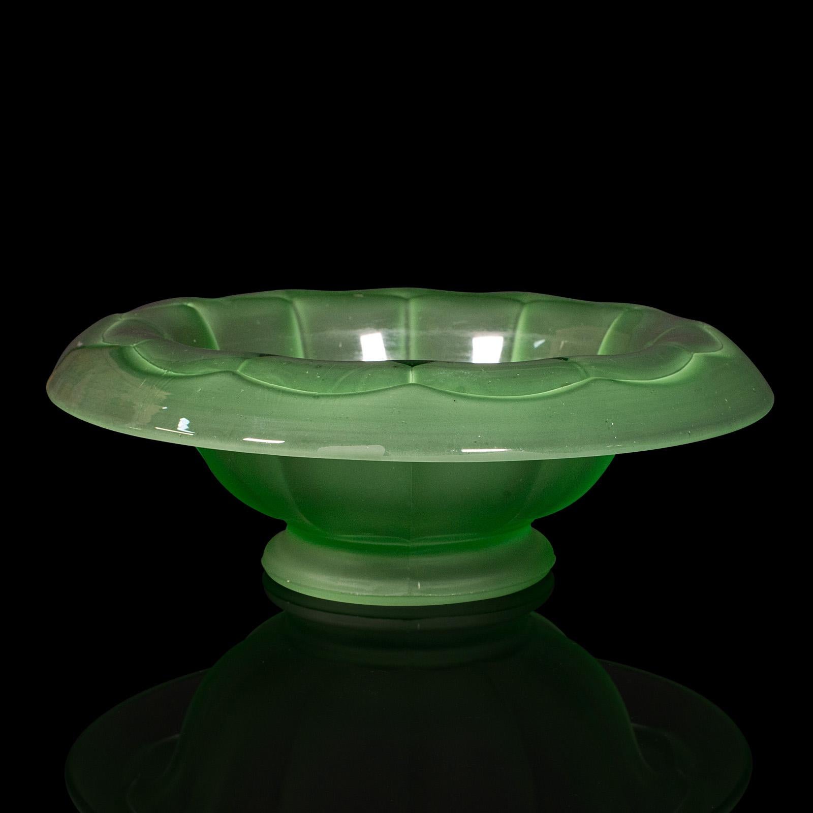 Vintage Fruit Bowl, English, Glass, Decorative Serving Dish, Art Deco, C.1930 In Good Condition For Sale In Hele, Devon, GB