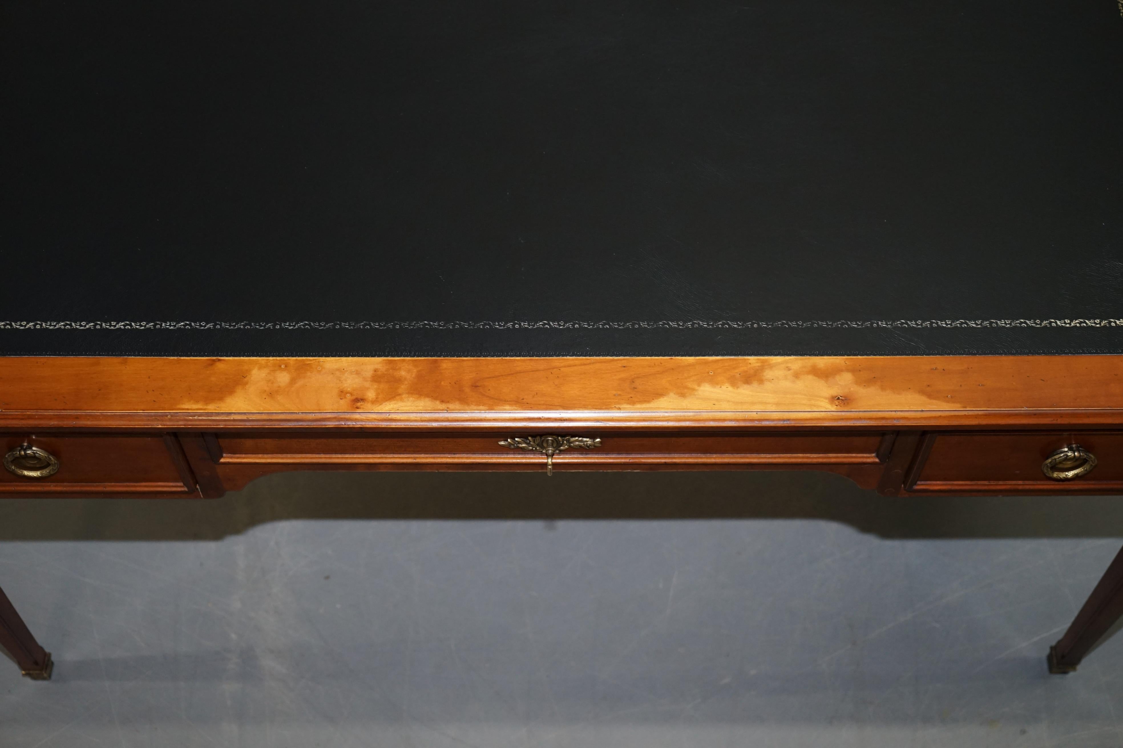 Vintage Fruitwood Leather Topped Extending Bureau De Plat Desk Writing Table 1