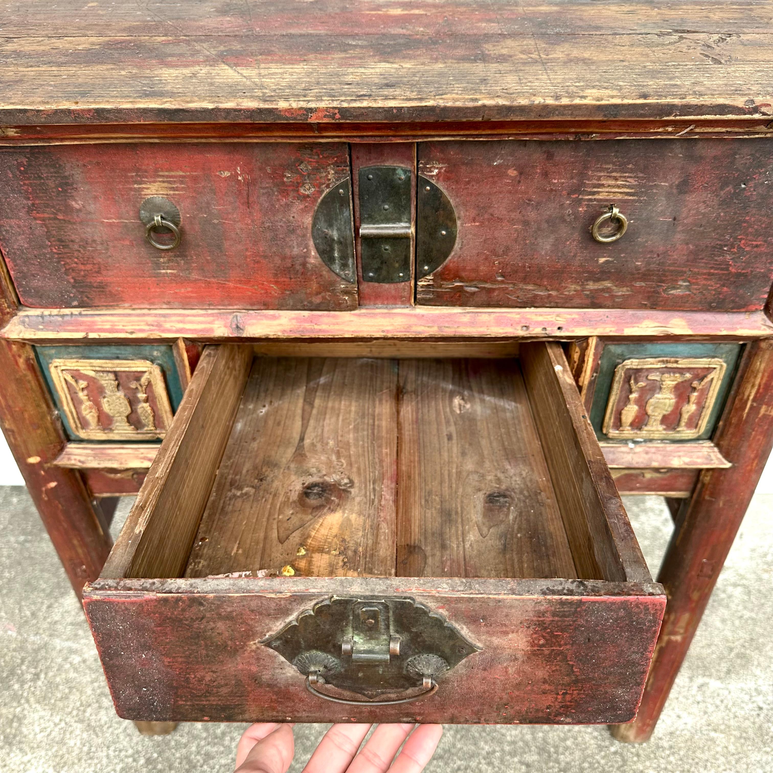 Vintage Fujian Pinewood Tisch (Holzarbeit) im Angebot