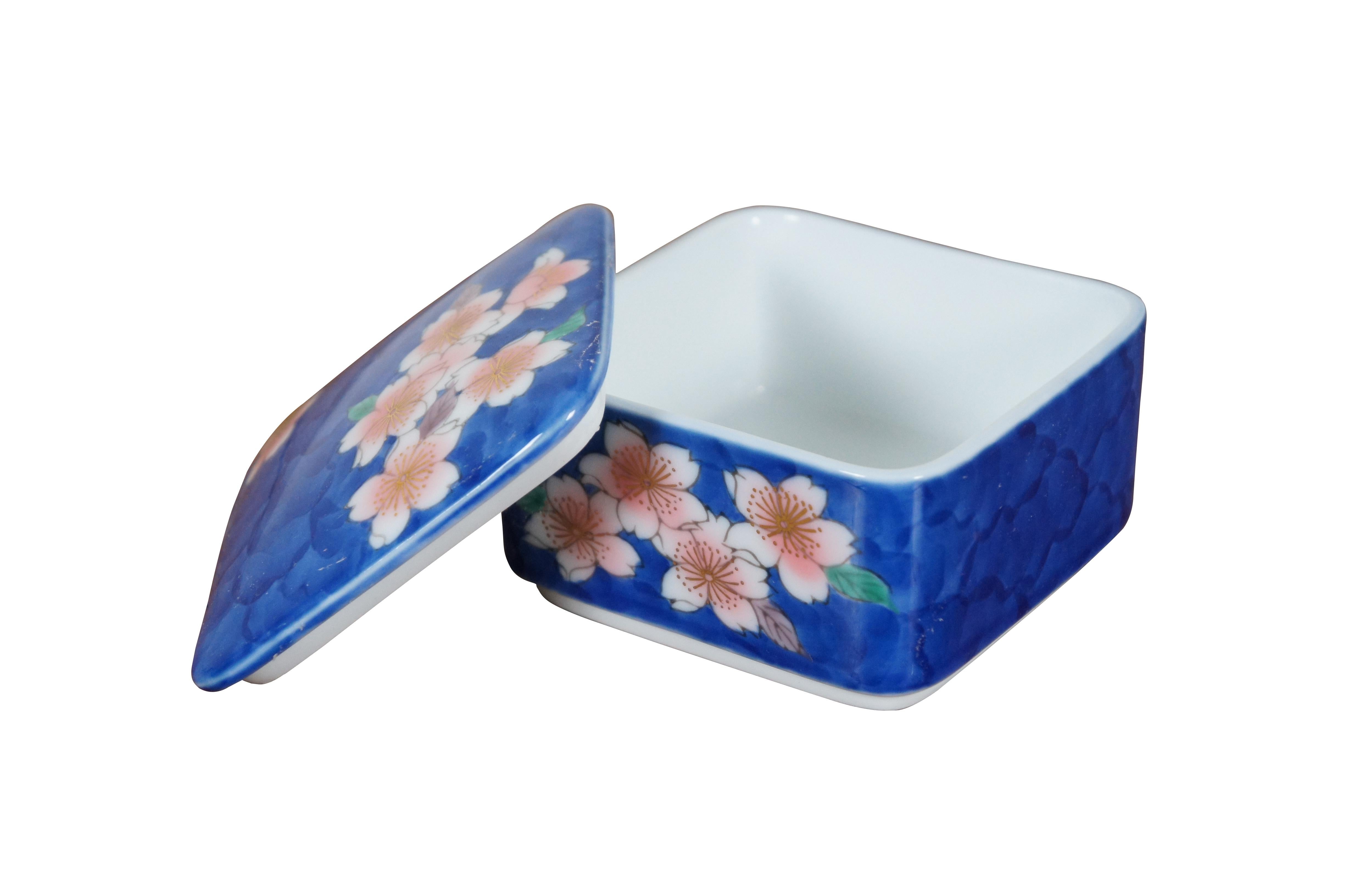 Japonisme Vintage Fukagawa Porcelain Cherry Blossoms Lidded Trinket Keepsake Box 3.5