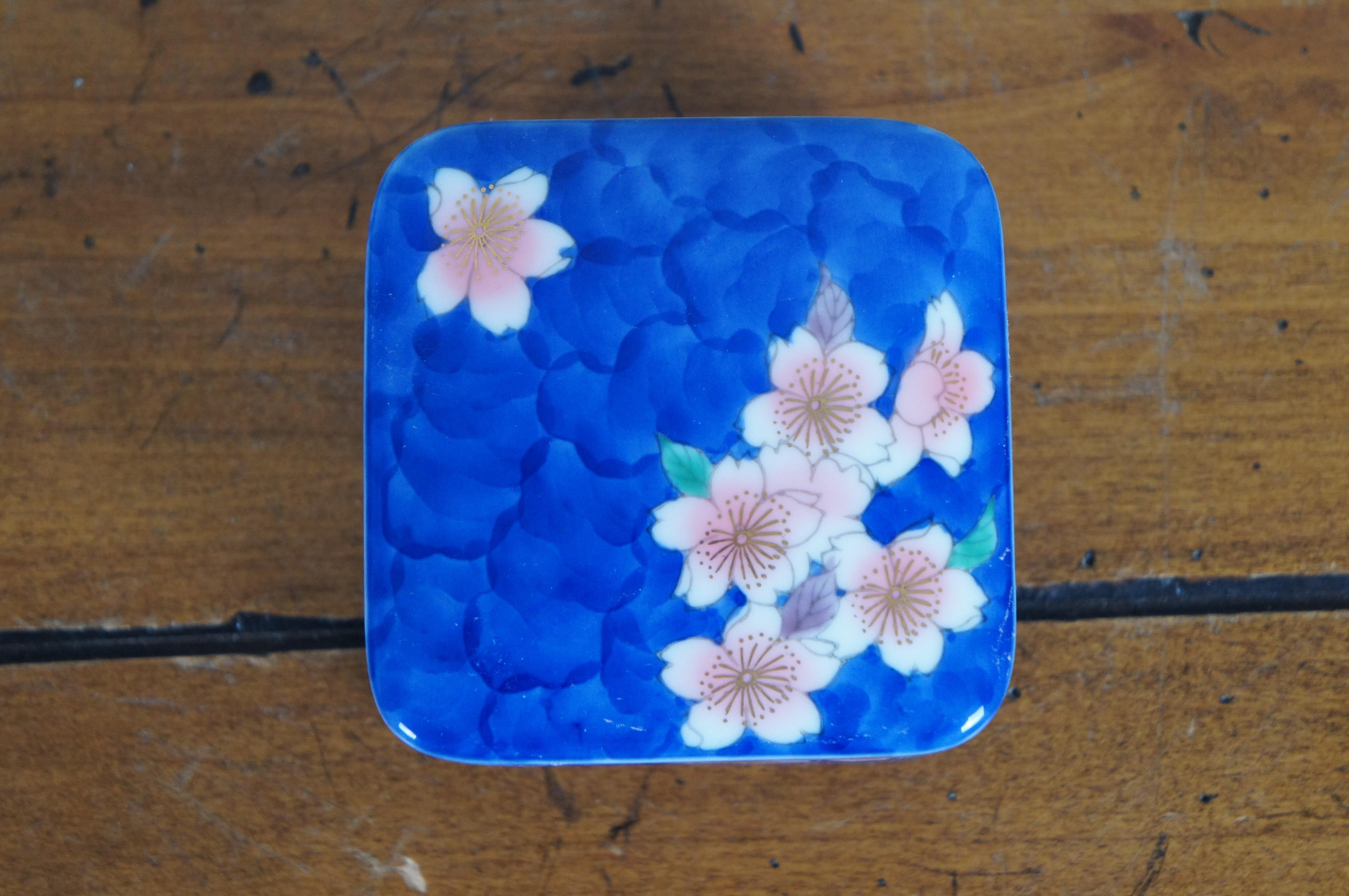 Vintage Fukagawa Porcelain Cherry Blossoms Lidded Trinket Keepsake Box 3.5
