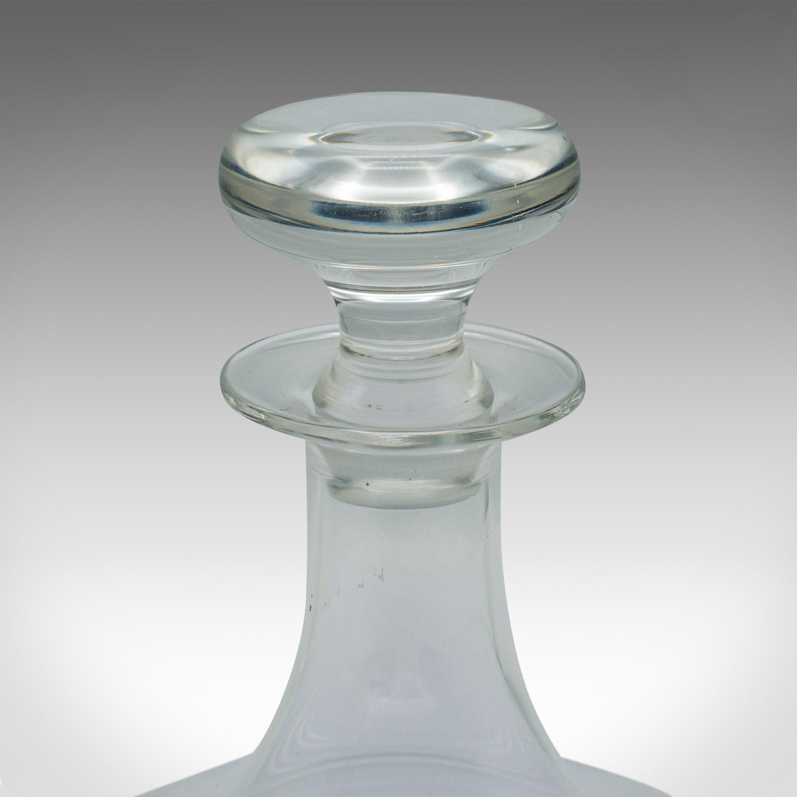 Vintage Full Bodied Red Wine Decanter, English, Glass, Cabernet, Rioja, Vessel For Sale 3