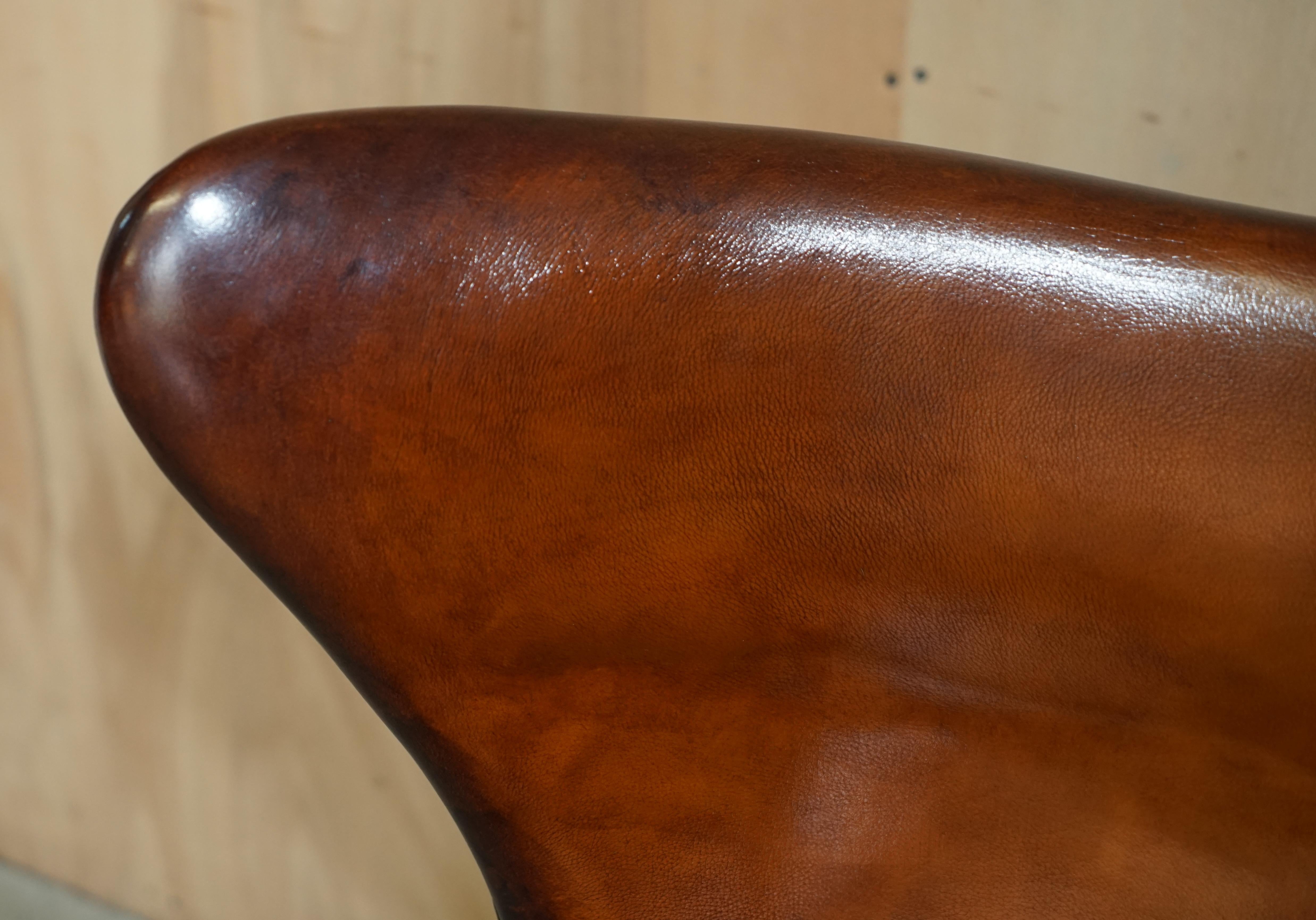 20ième siècle Chaise vintage entièrement restaurée de style Fritz Hansen en cuir Brown Whisky