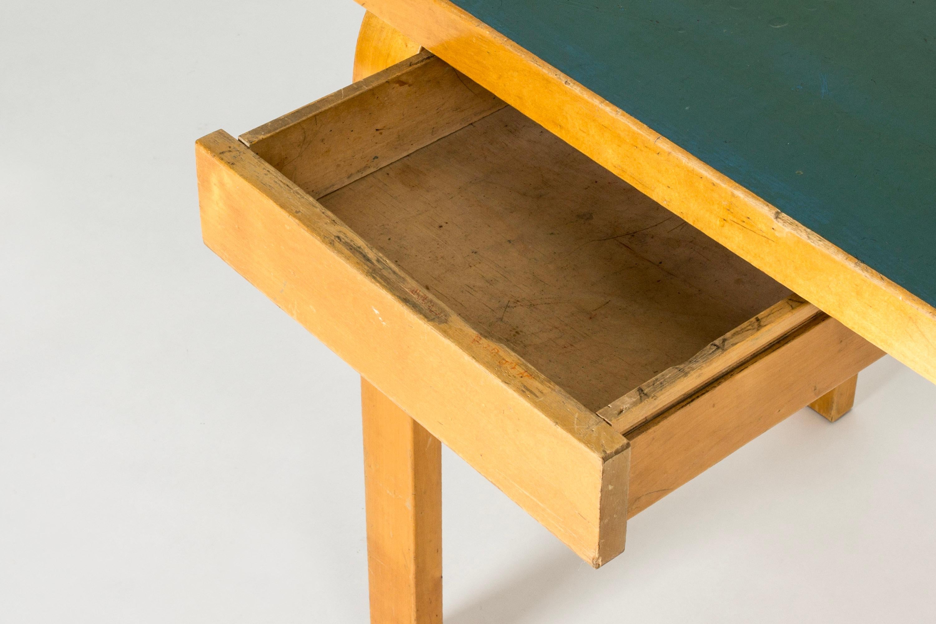 Functionalistischer Vintage-Schreibtisch von Alvar Aalto, Artek, Finnland, 1930er Jahre im Angebot 1