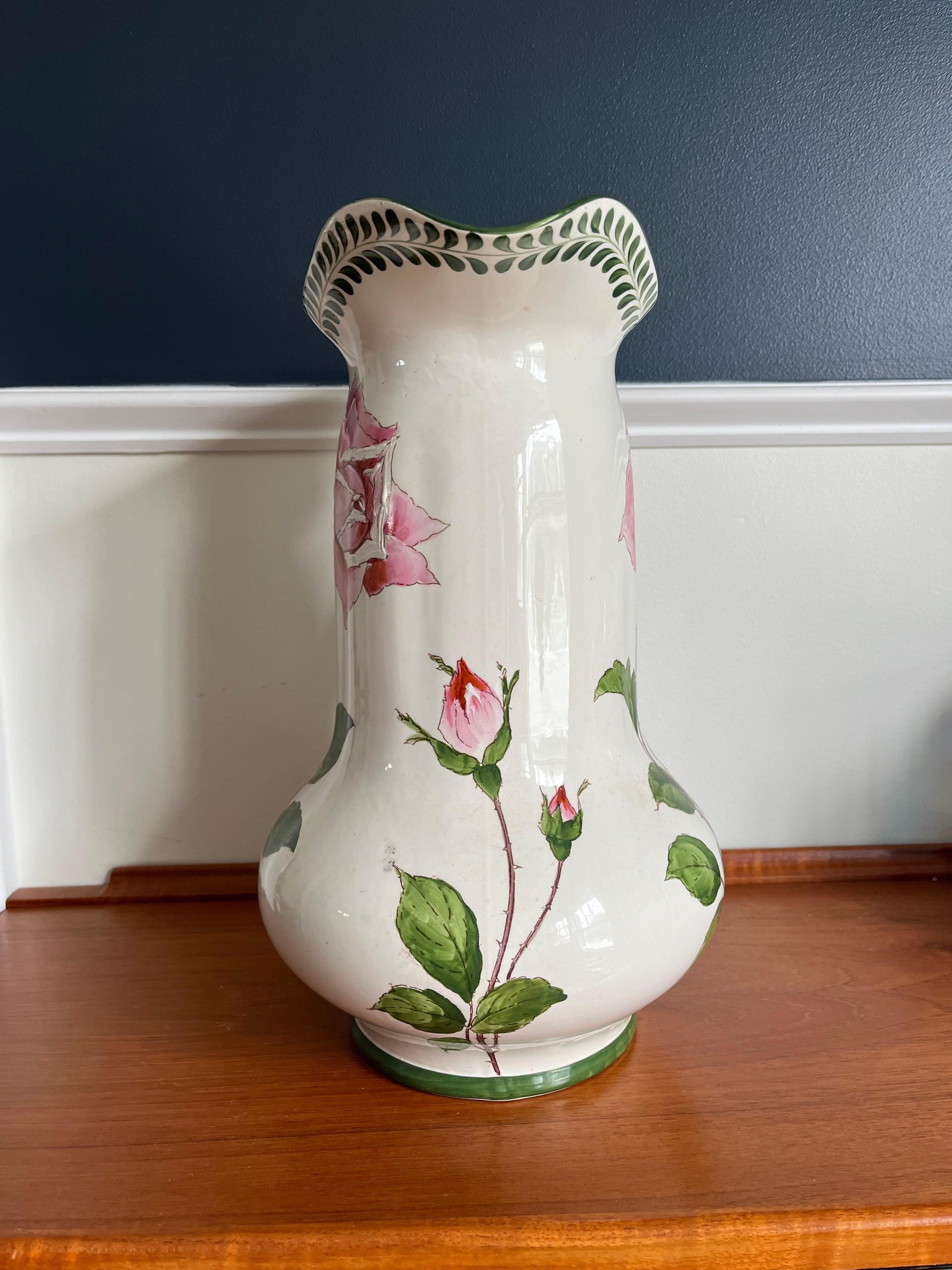 Victorien Pichet à eau rose vintage Furnivals peint à la main en vente