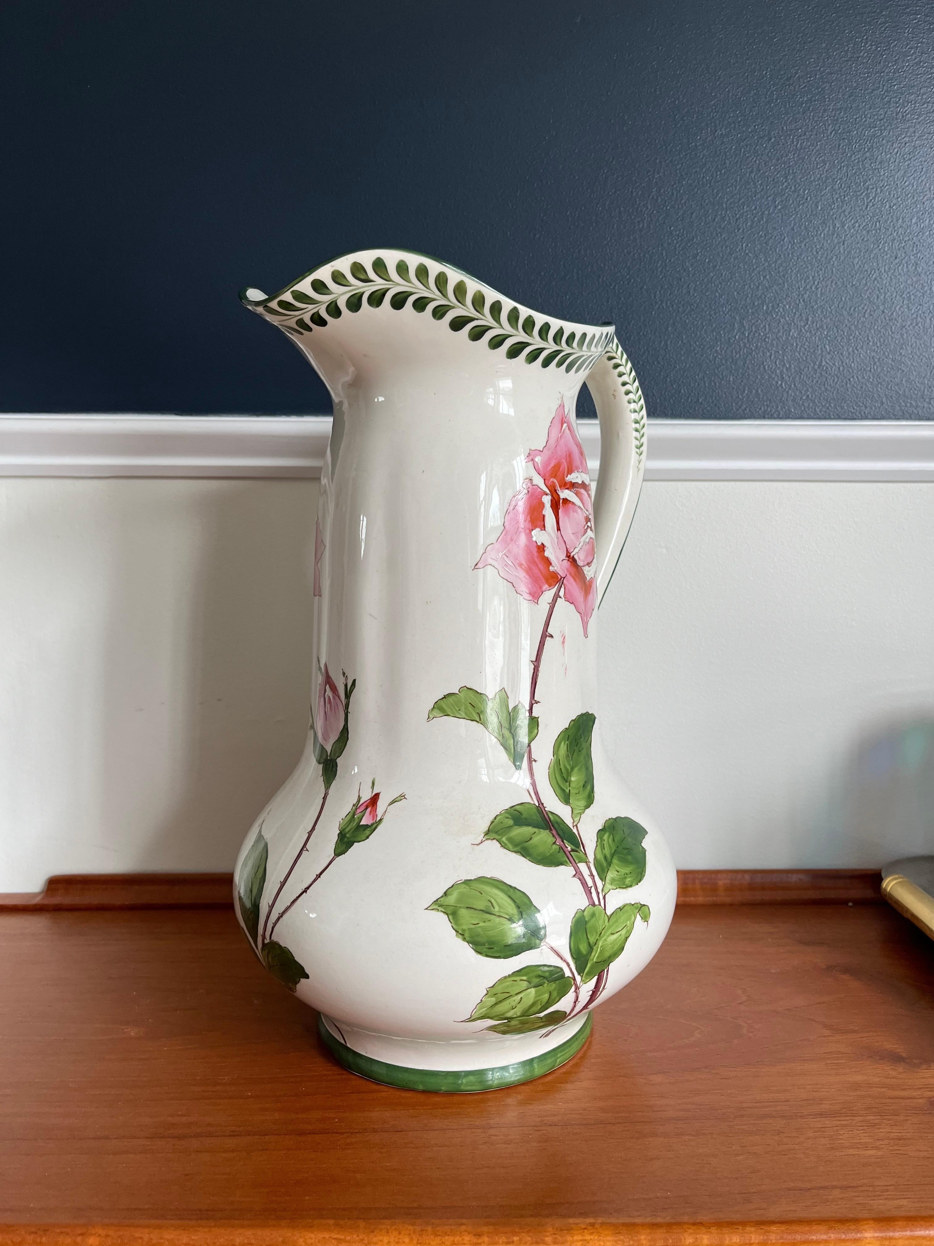 Céramique Pichet à eau rose vintage Furnivals peint à la main en vente