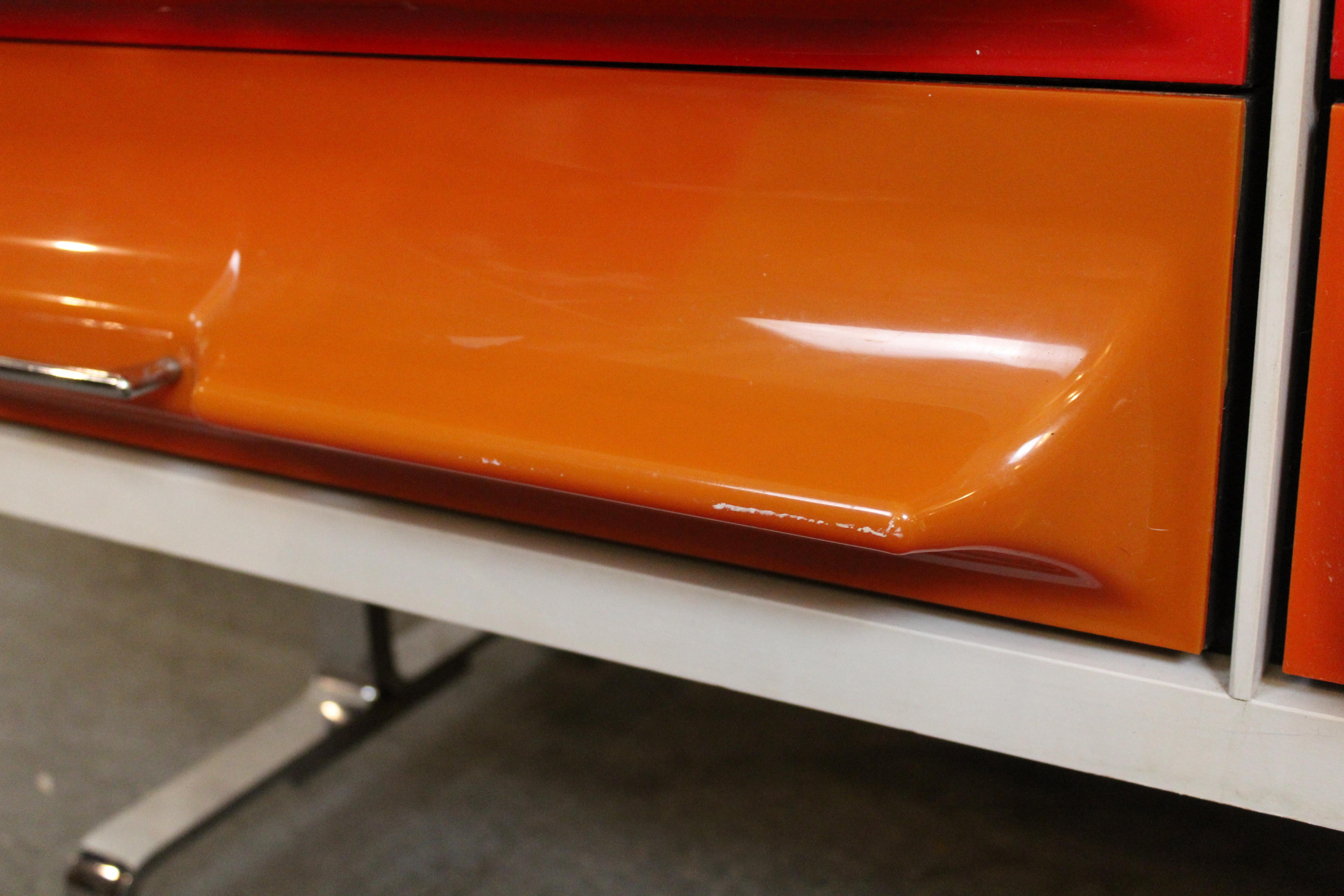 Enfilade futuriste de Giovanni Maur pour Treco Canada 8