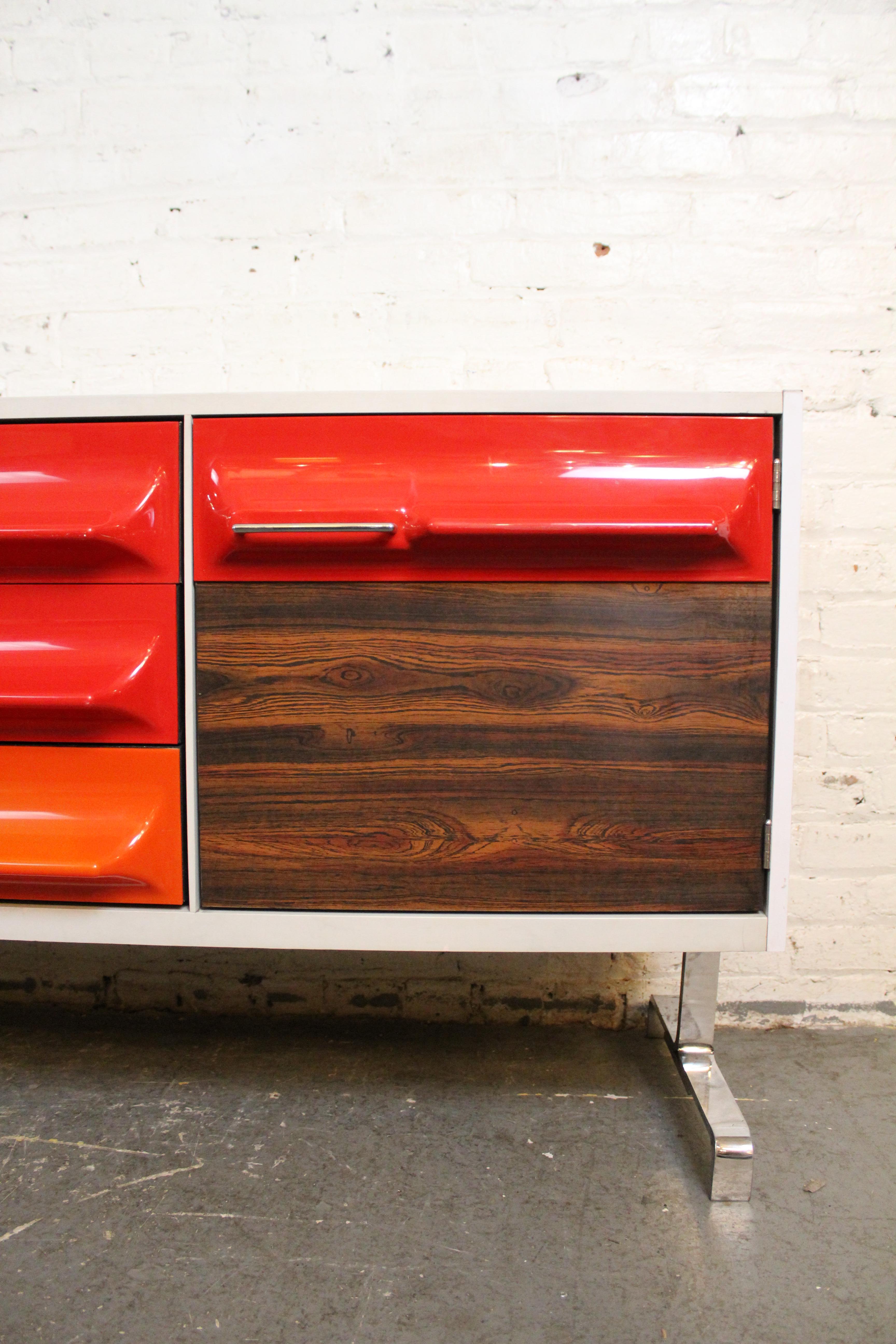 20ième siècle Enfilade futuriste de Giovanni Maur pour Treco Canada