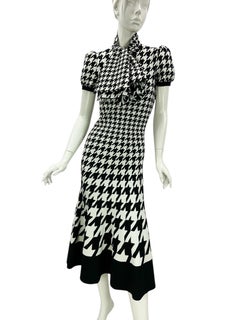 Vintage FW 2009 Alexander McQueen White & Black Houndstooth Knit Dress size S