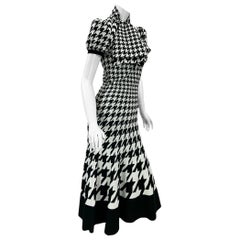 Vintage FW 2009 Alexander McQueen White & Black Houndstooth Knit Dress size S