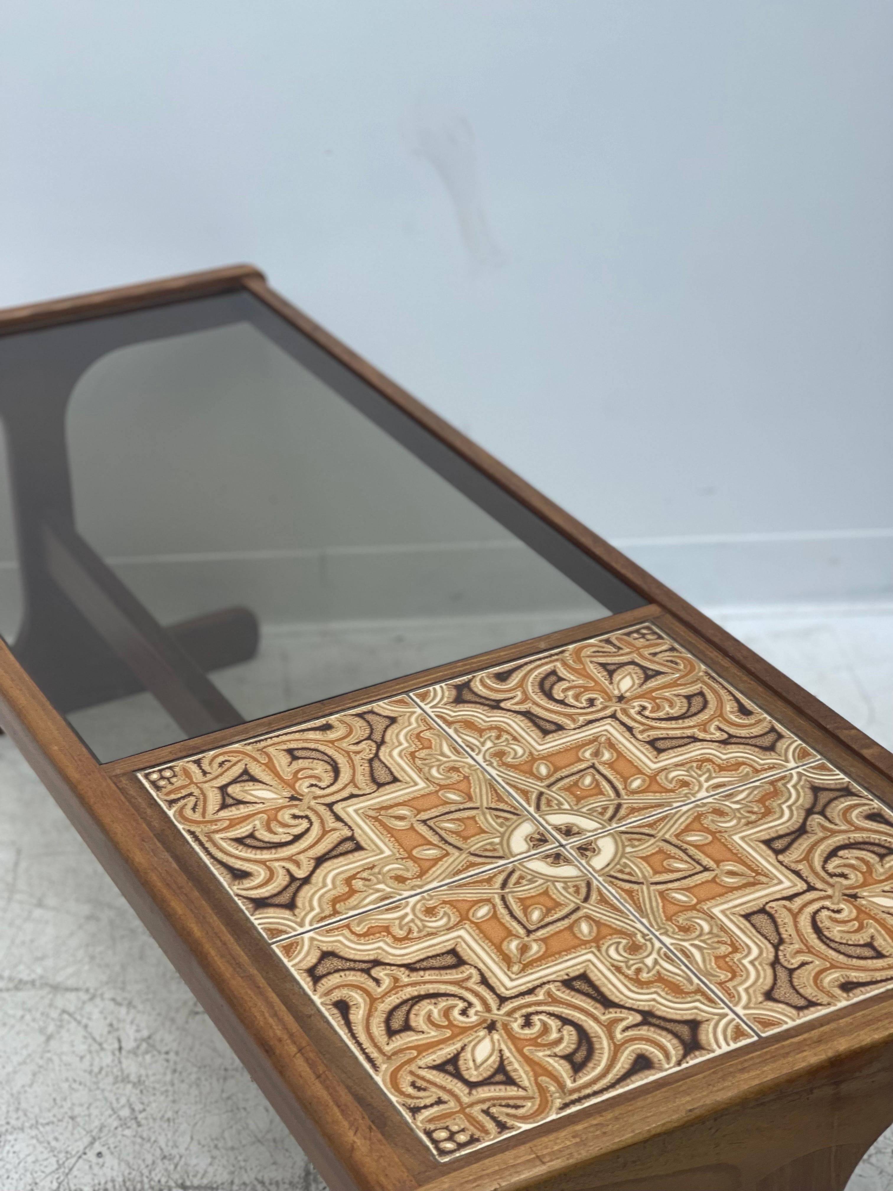 Fin du 20e siècle Vintage  Danois  Table basse moderne en teck à plateau en tuiles en vente