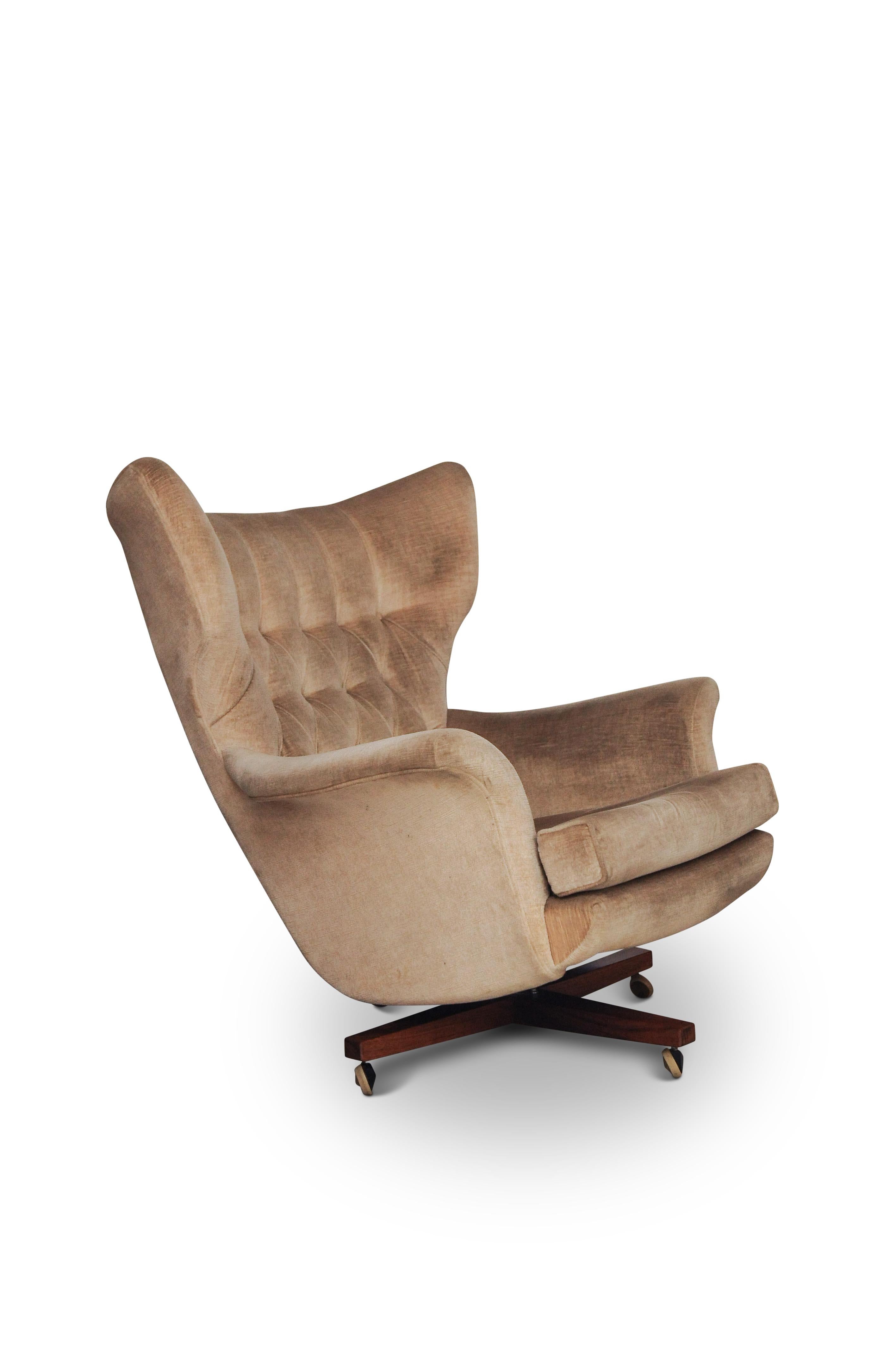 g plan wing back chair