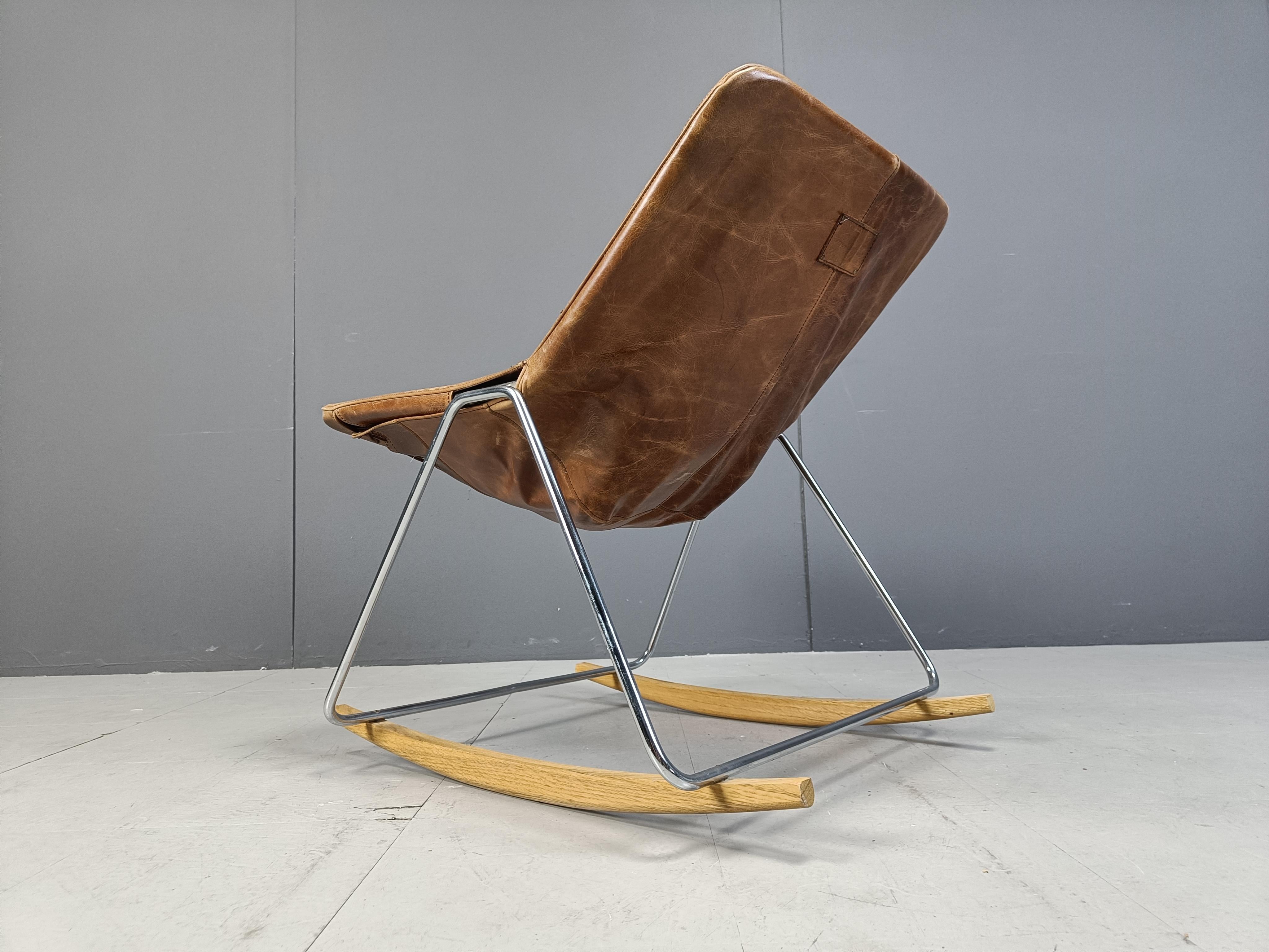 Vintage G1 rocking chair by Pierre Guariche, 1950s 3