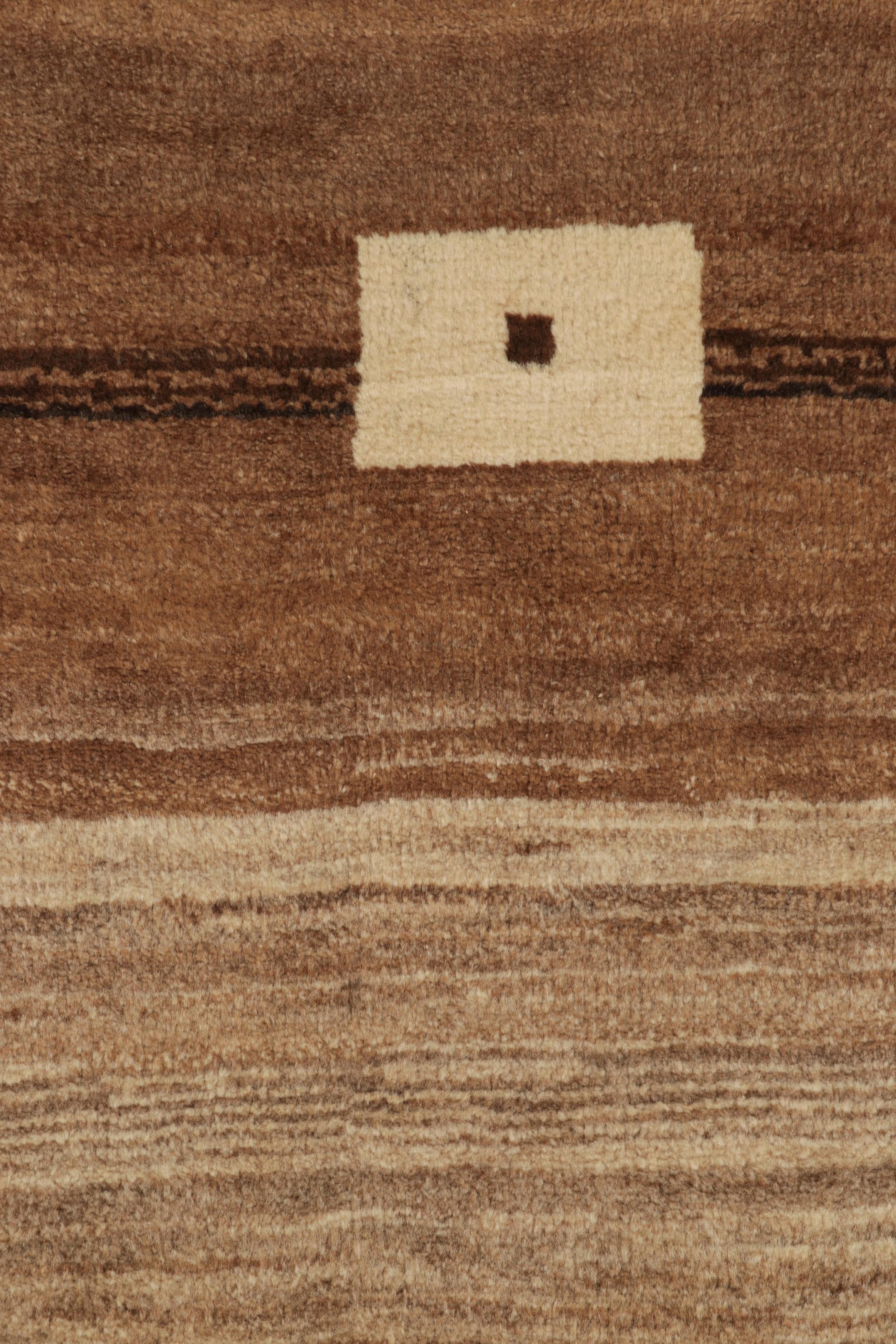 Vintage Gabbeh Perserteppich, Beige mit bunten Tierbildern - Rug & Kilim (Persisch) im Angebot