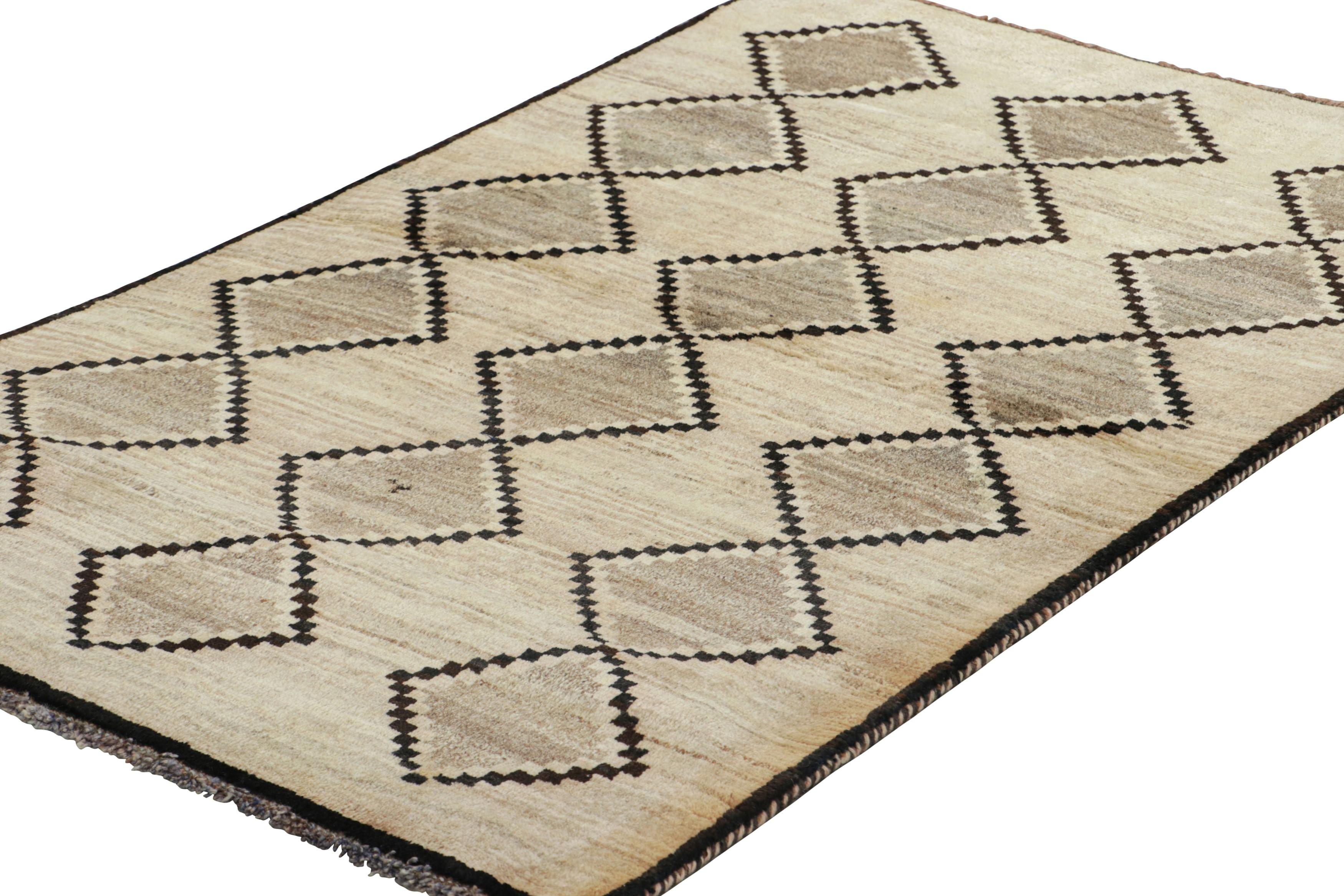 Hand-Knotted Vintage Gabbeh Persian Rug, Beige with Gray Diamond Patterns - Rug & Kilim For Sale