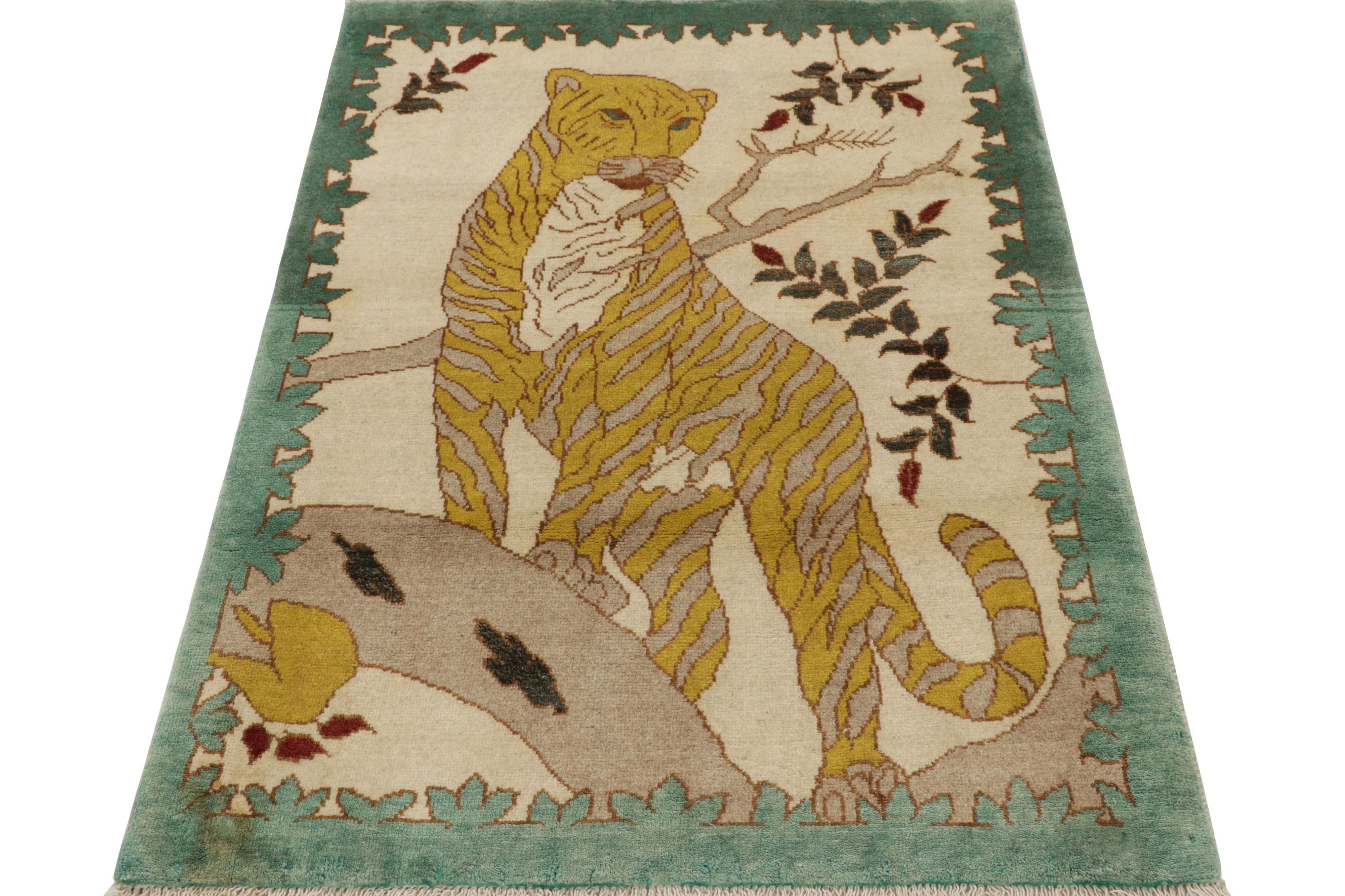 Annodato a mano Tappeto persiano Gabbeh vintage, crema con leone dorato - Rug & Kilim in vendita