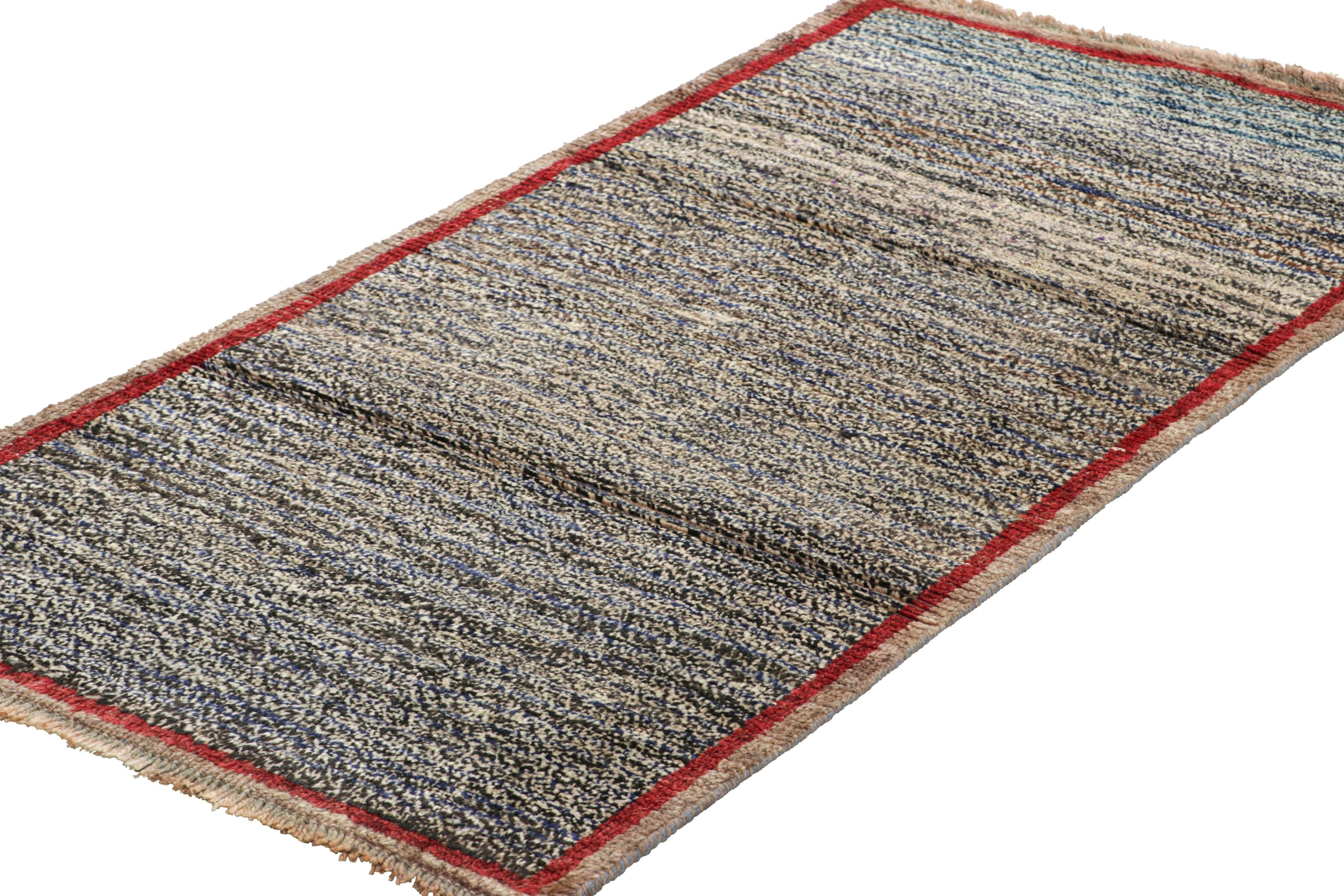 Alfombra persa Gabbeh vintage en tonos negro, índigo y crema - Rug & Kilim Persa en venta