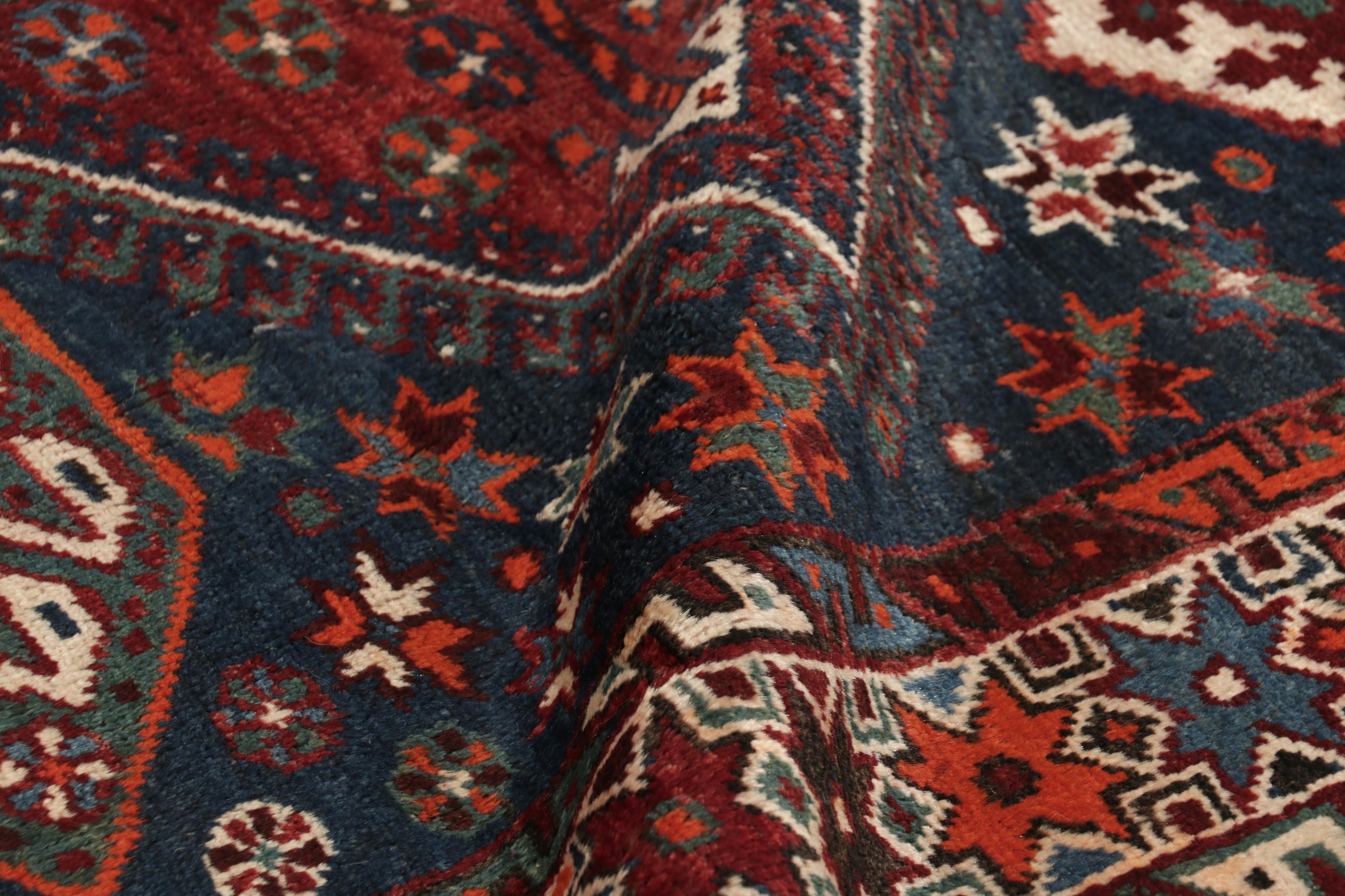 Vintage Gabbeh Perserteppich in Blau und Rot Geometrische Medaillons - Rug & Kilim (Wolle) im Angebot
