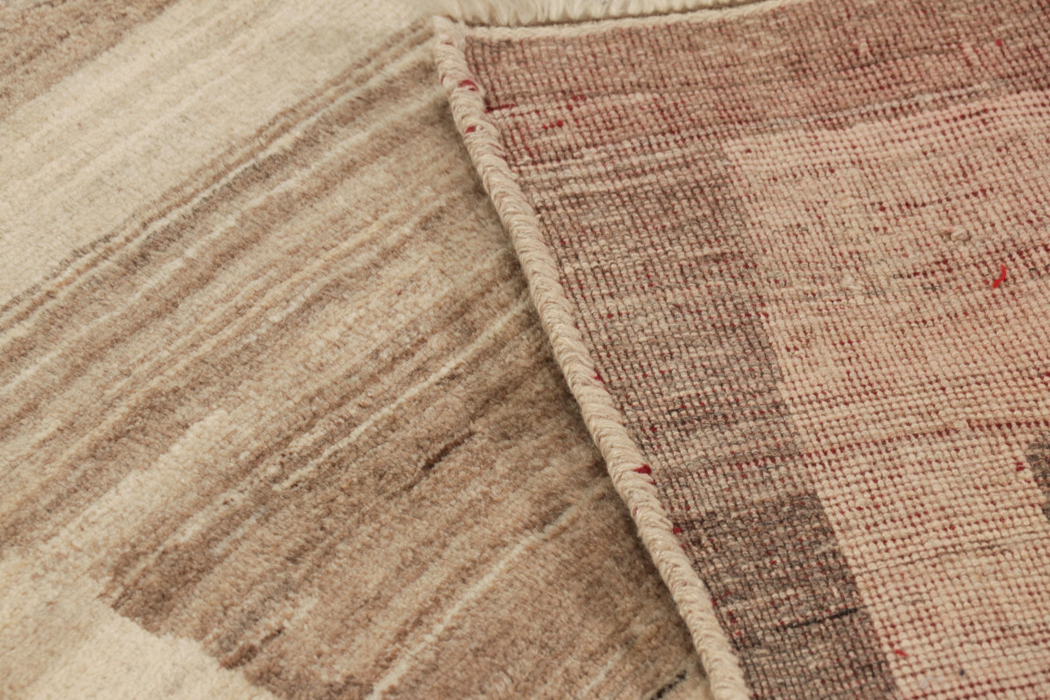 Tappeto persiano Gabbeh vintage nei toni del crema e del beige-marrone - Rug & Kilim in vendita 1