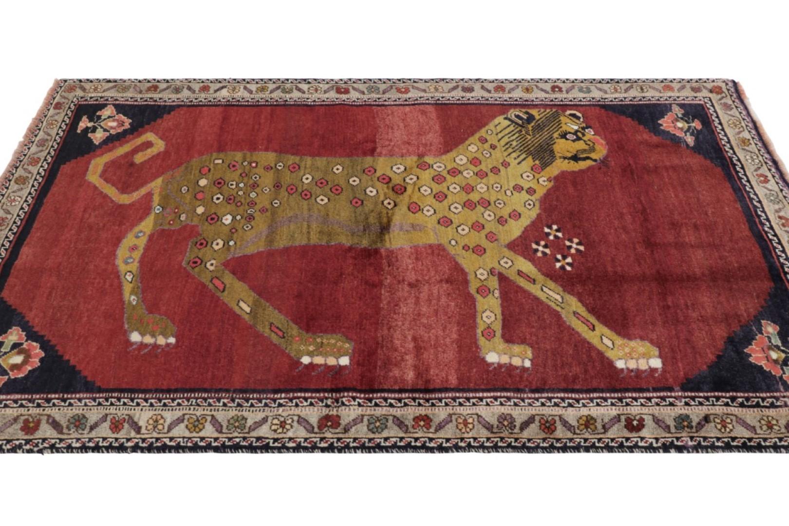 Vintage Gabbeh Persian Rug in Red with Lion Pictorial - Rug & Kilim In Good Condition For Sale In Long Island City, NY