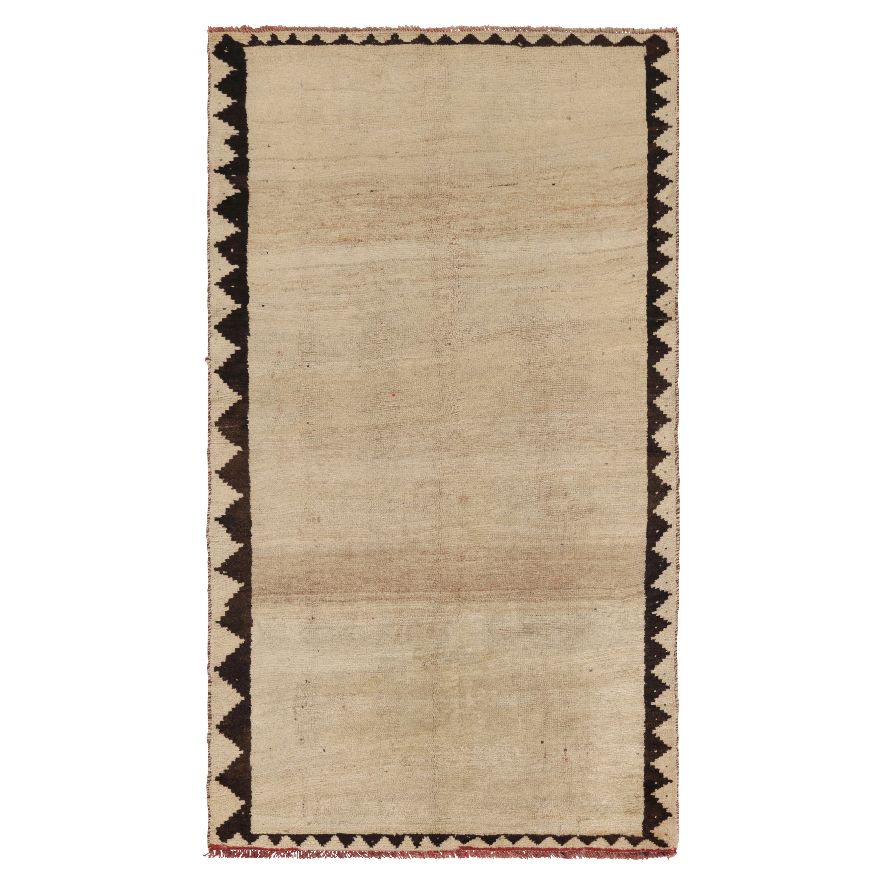 Tappeto persiano Gabbeh vintage, campo aperto con toni beige-marroni - Rug & Kilim
