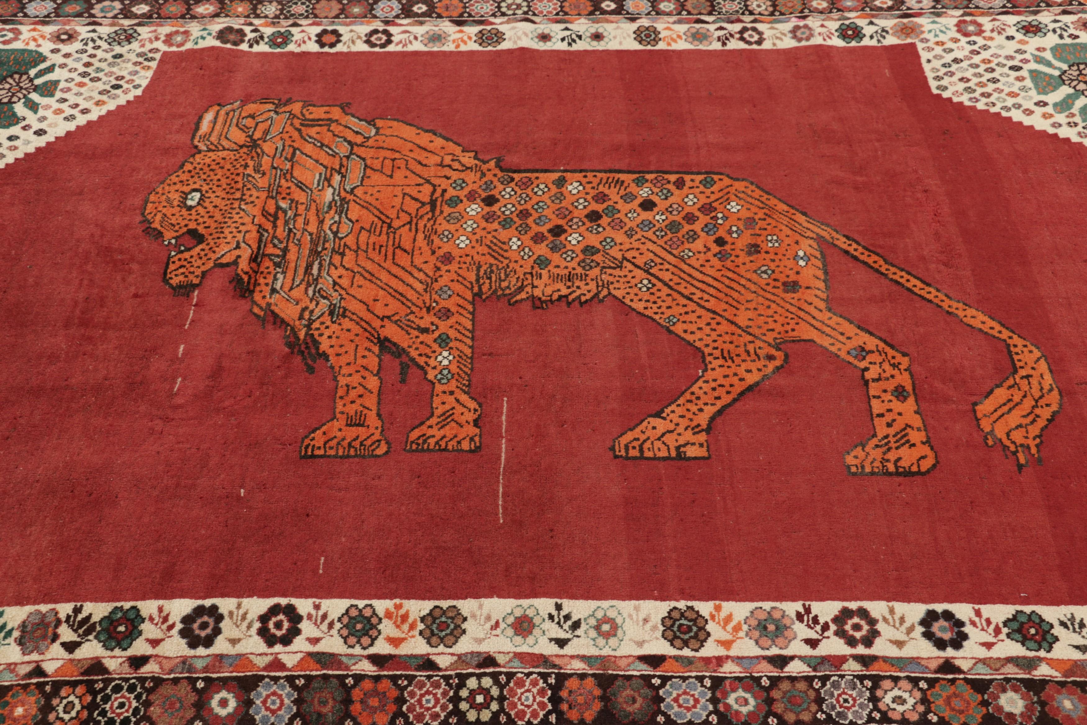 Questo tappeto persiano Gabbeh vintage 6x8 è l'ultima grande novità della collezione di pezzi tribali iconici di Rug & Kilim. Annodato a mano in lana verso il 1950-1960.

Sul design:

Questo tappeto Gabbeh vintage è un esempio sorprendente di