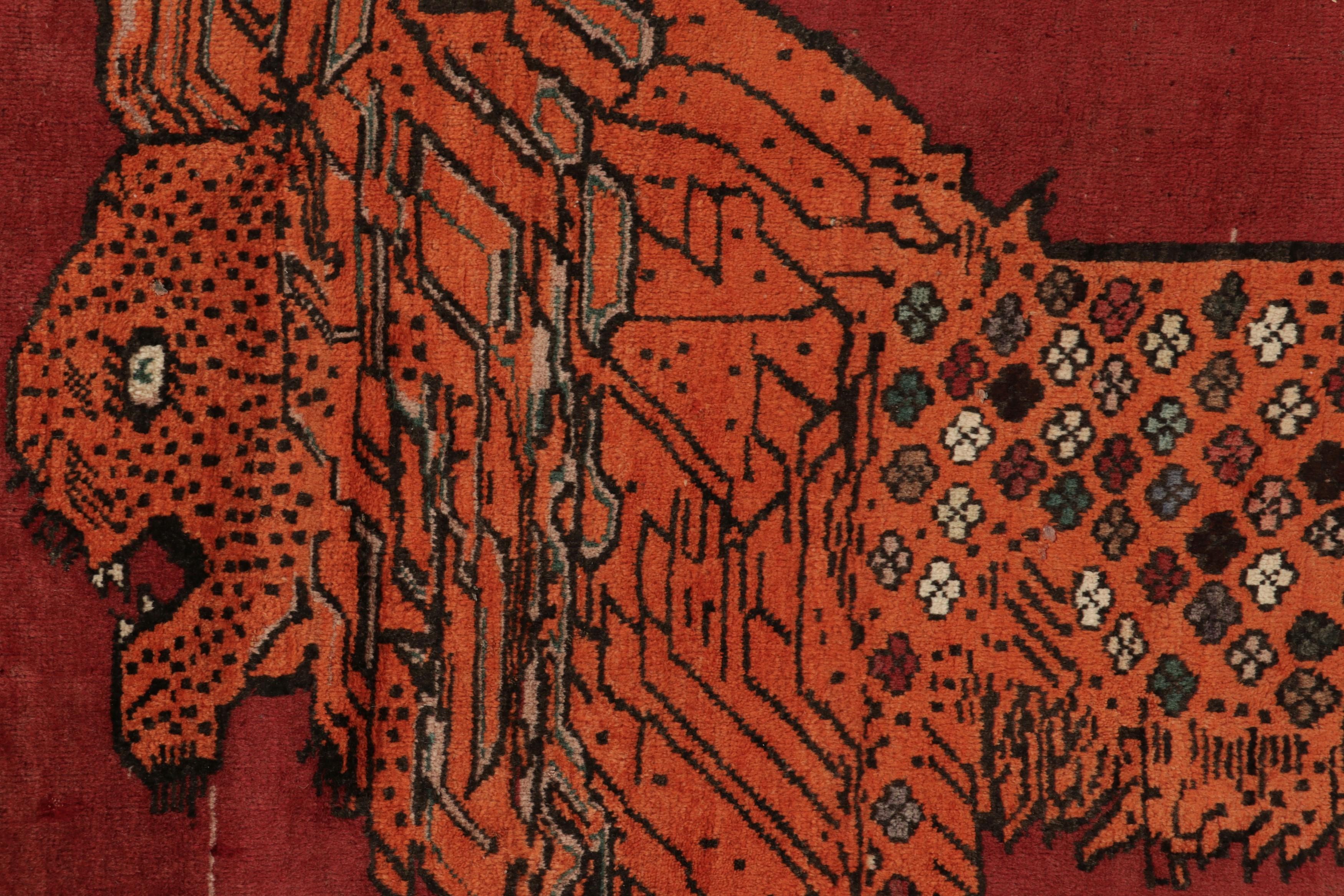 Lana Tappeto persiano Gabbeh d'epoca, rosso con leone dipinto in ruggine - Rug & Kilim in vendita