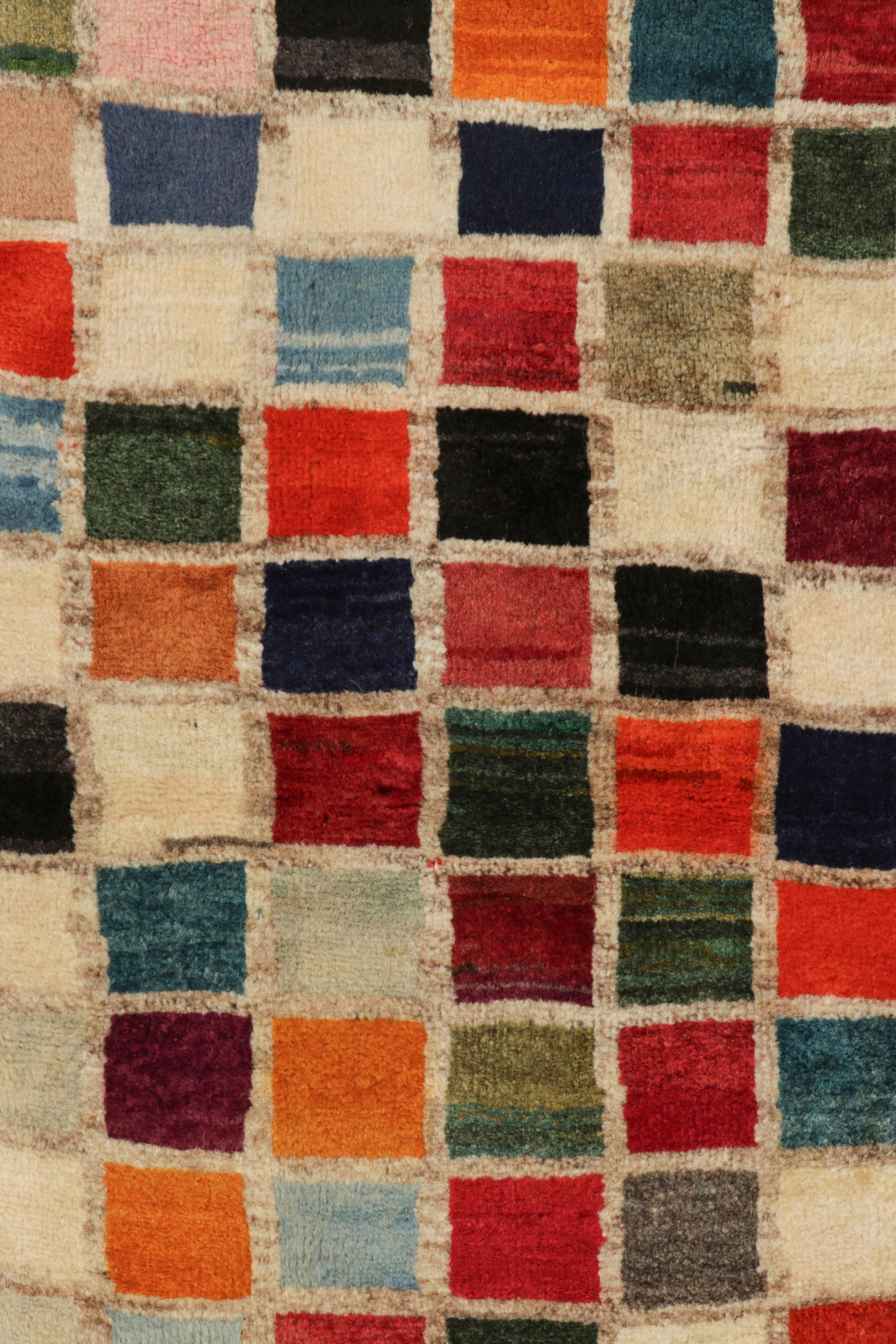 Vintage Gabbeh Perserteppich mit buntem geometrischem Muster - Rug & Kilim im Zustand „Gut“ im Angebot in Long Island City, NY