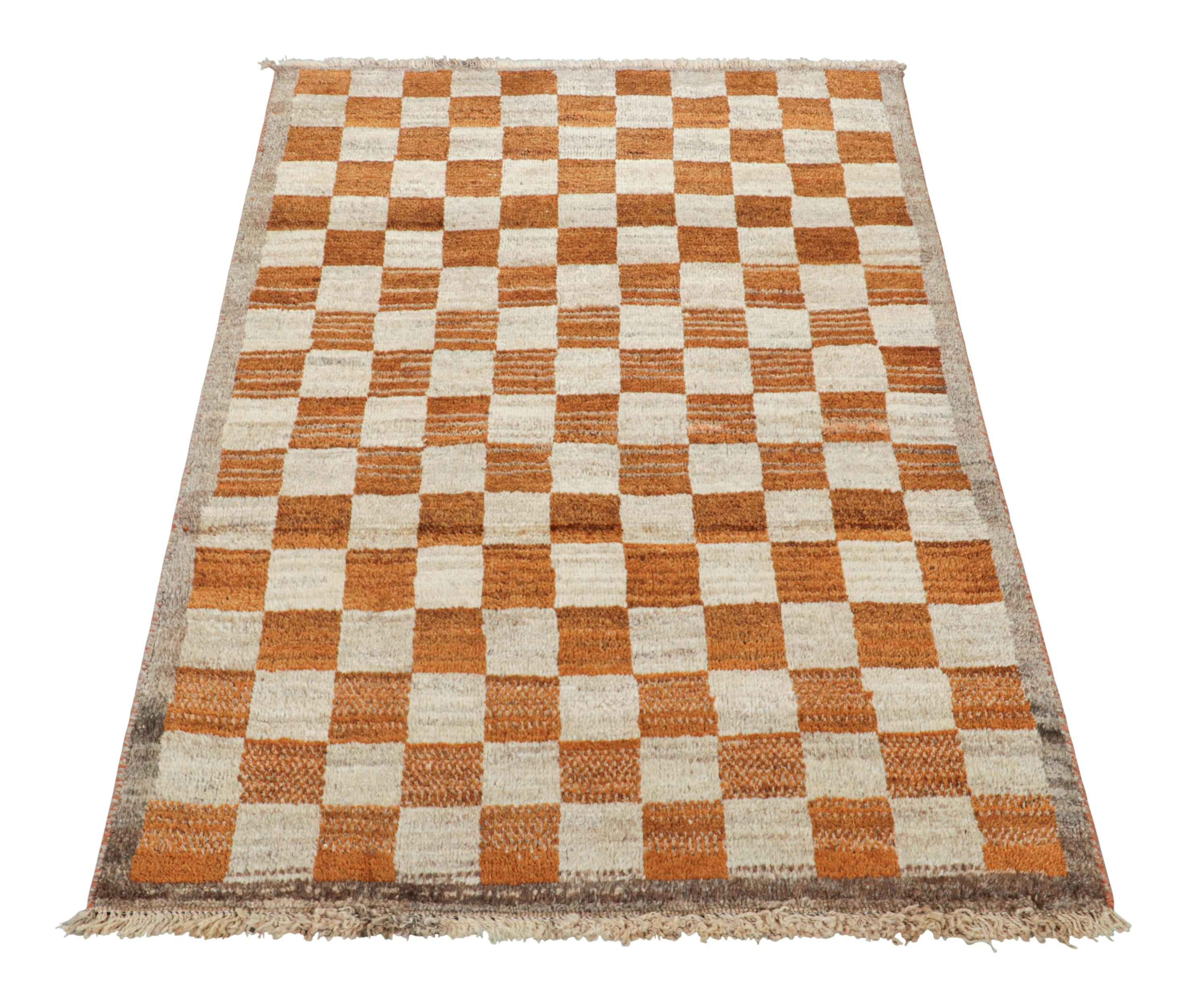 Alfombra Persa Gabbeh Vintage con Motivos Geométricos Crema y Marrón - Rug & Kilim en Bueno estado para la venta en Long Island City, NY