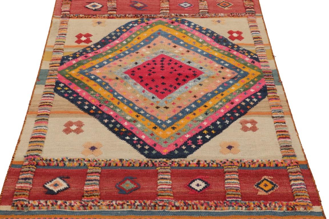 Alfombra Persa Gabbeh Vintage, Beige y Marrón - Rug & Kilim Anudado a mano en venta