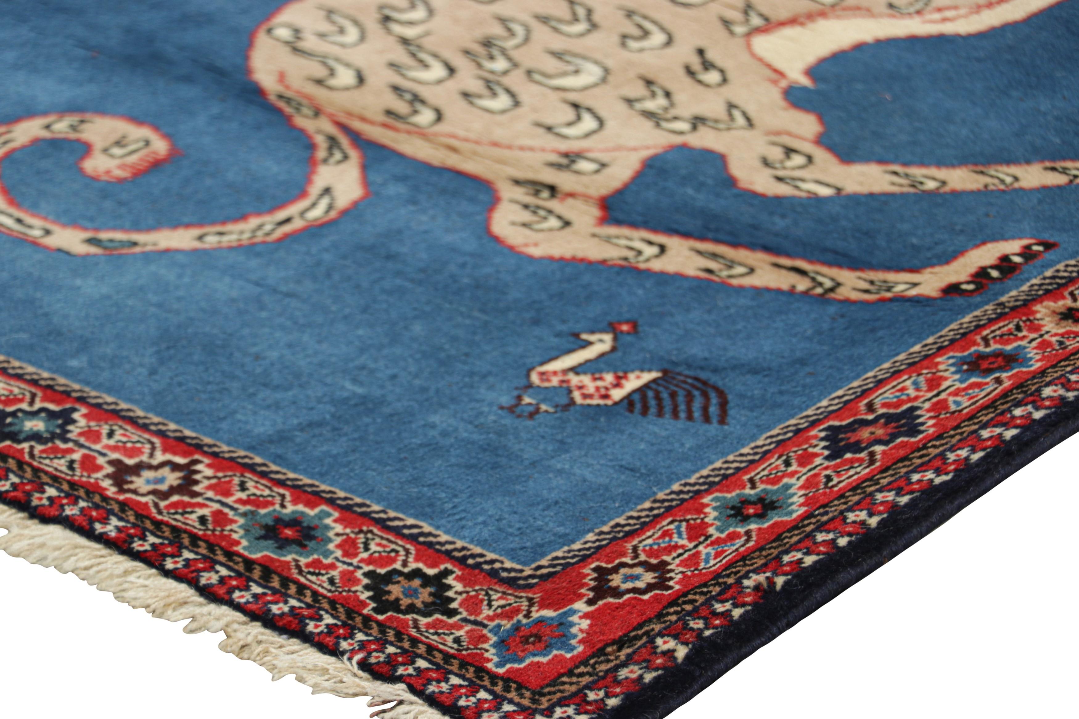 Vintage Gabbeh Persischer Läufer, Blau mit Tierbildern - Rug & Kilim (Mitte des 20. Jahrhunderts) im Angebot