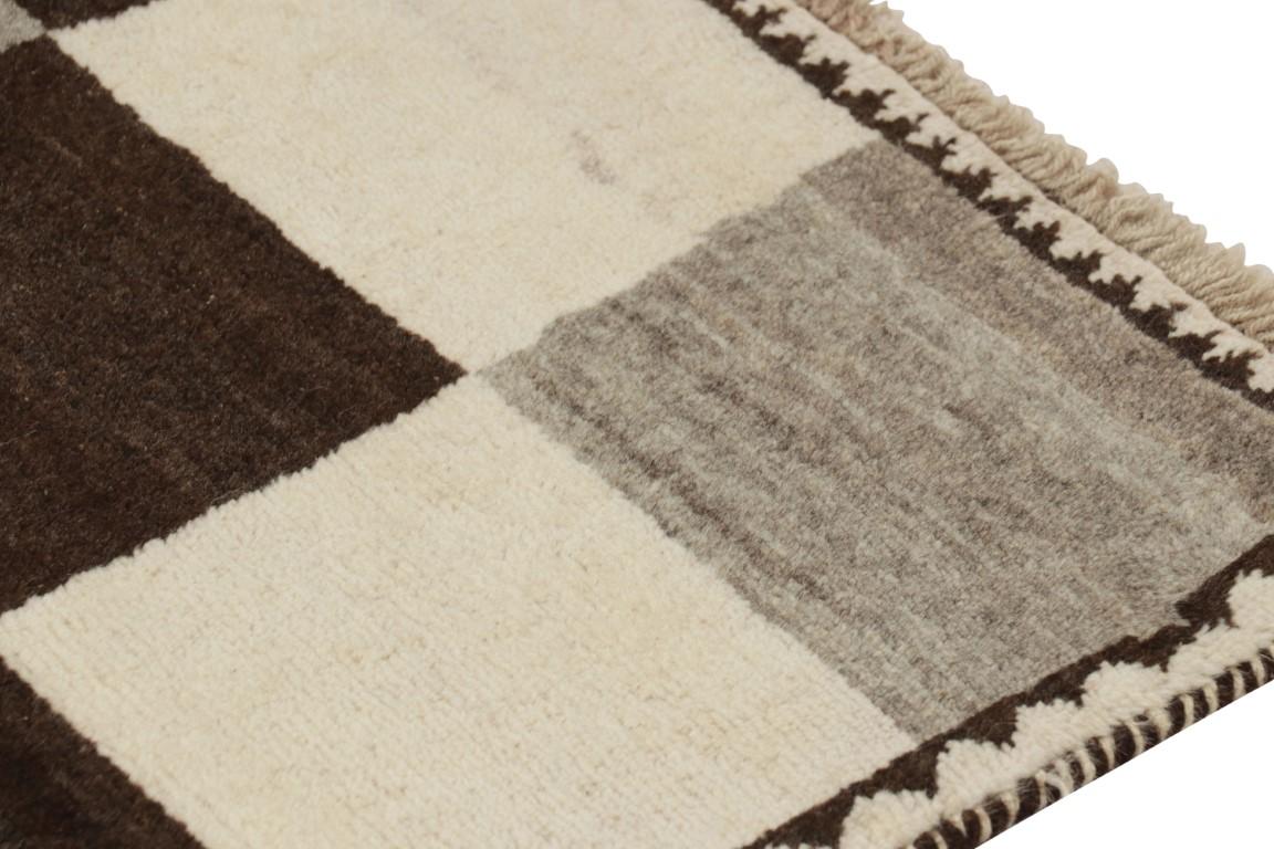 Tribal Tapis de course persan vintage Gabbeh, motif géométrique marron et gris - Rug & Kilim en vente