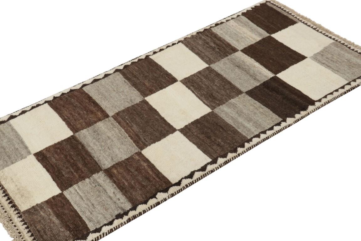 Perse Tapis de course persan vintage Gabbeh, motif géométrique marron et gris - Rug & Kilim en vente
