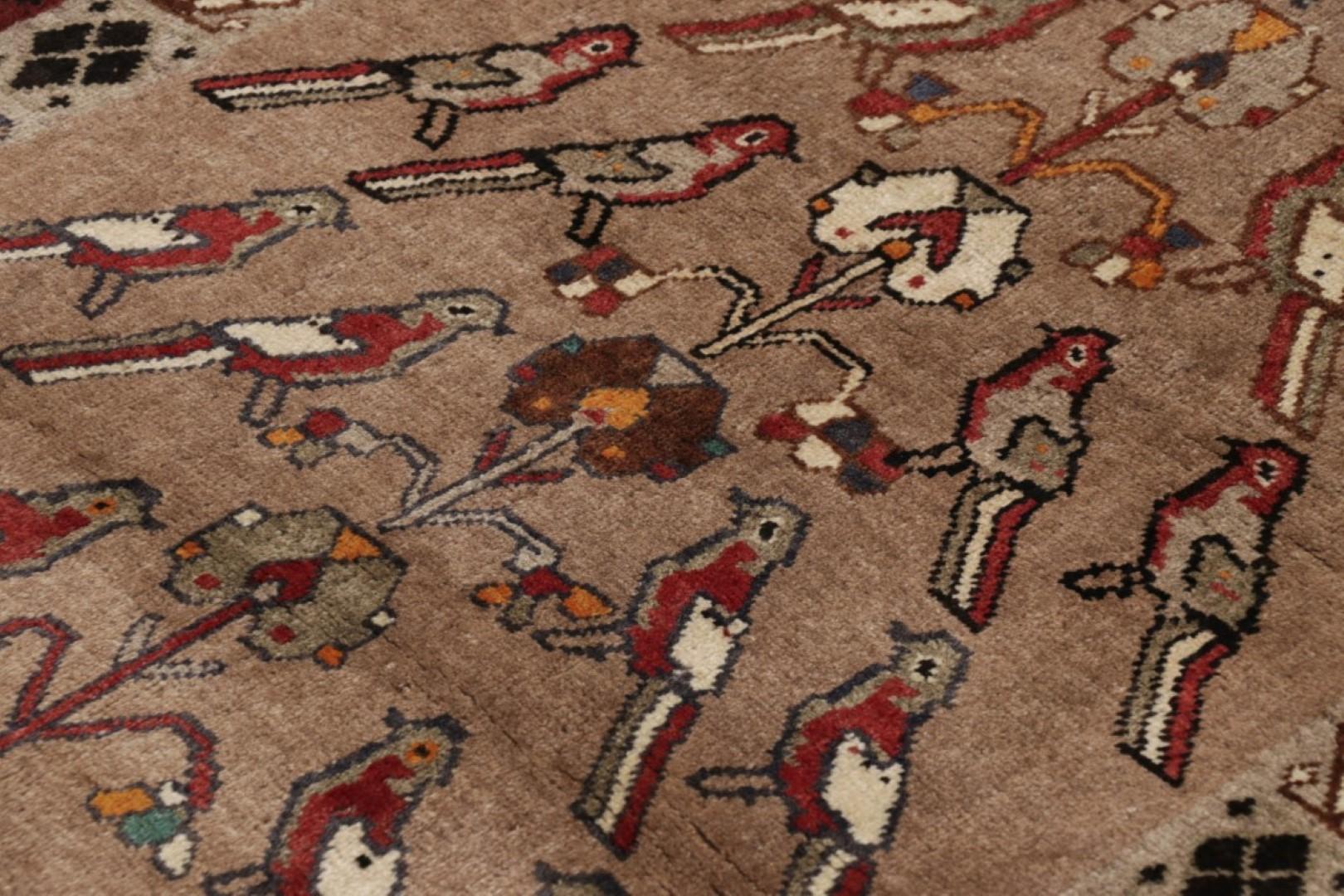 Alfombra persa vintage Gabbeh, topo y pájaros rojos - Rug & Kilim en Bueno estado para la venta en Long Island City, NY