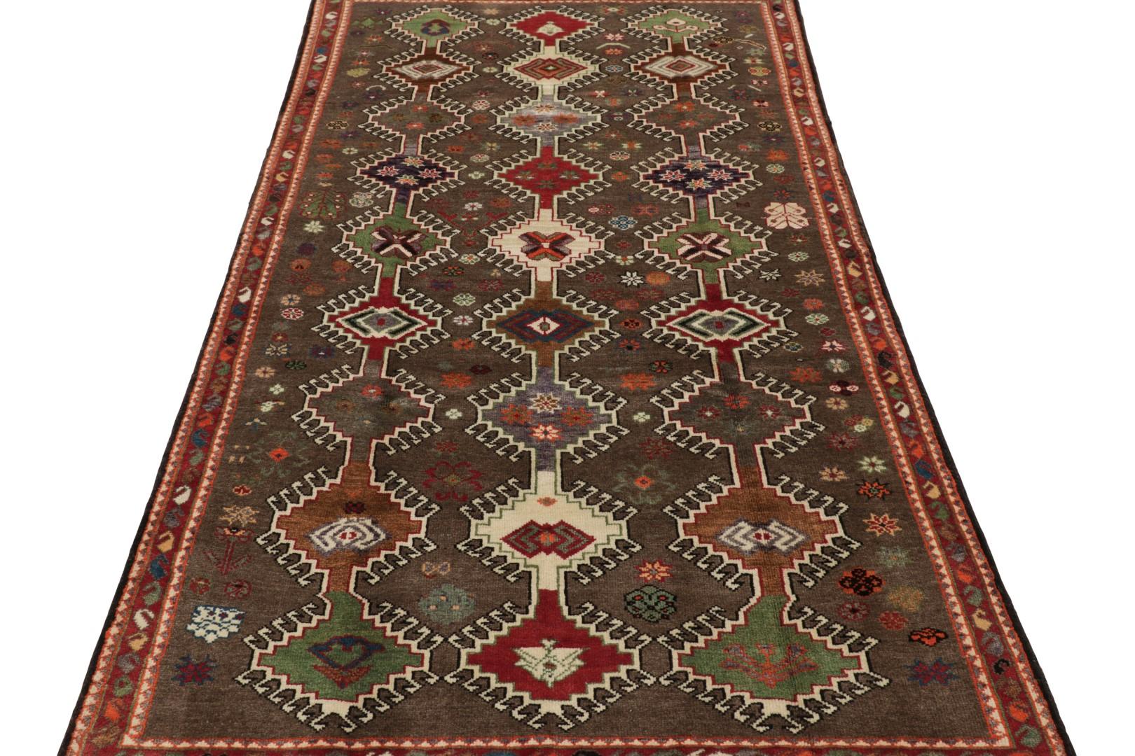 Vintage Gabbeh Persischer Läufer Teppich mit bunten geometrischen Mustern - Rug & Kilim im Zustand „Gut“ im Angebot in Long Island City, NY