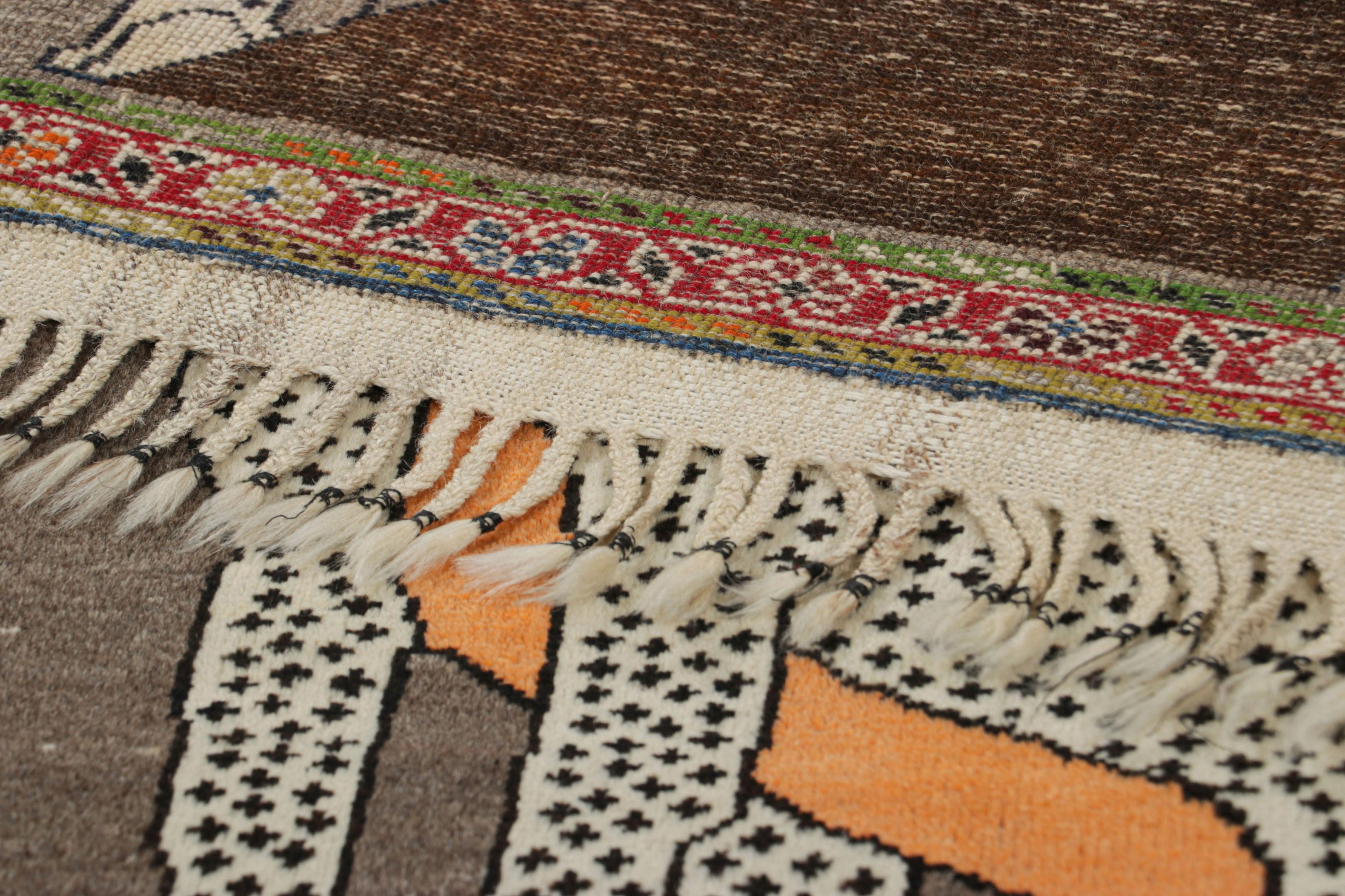 Metà XX secolo Tappeto persiano Gabbeh vintage con immagini di animali tribali - Rug & Kilim in vendita