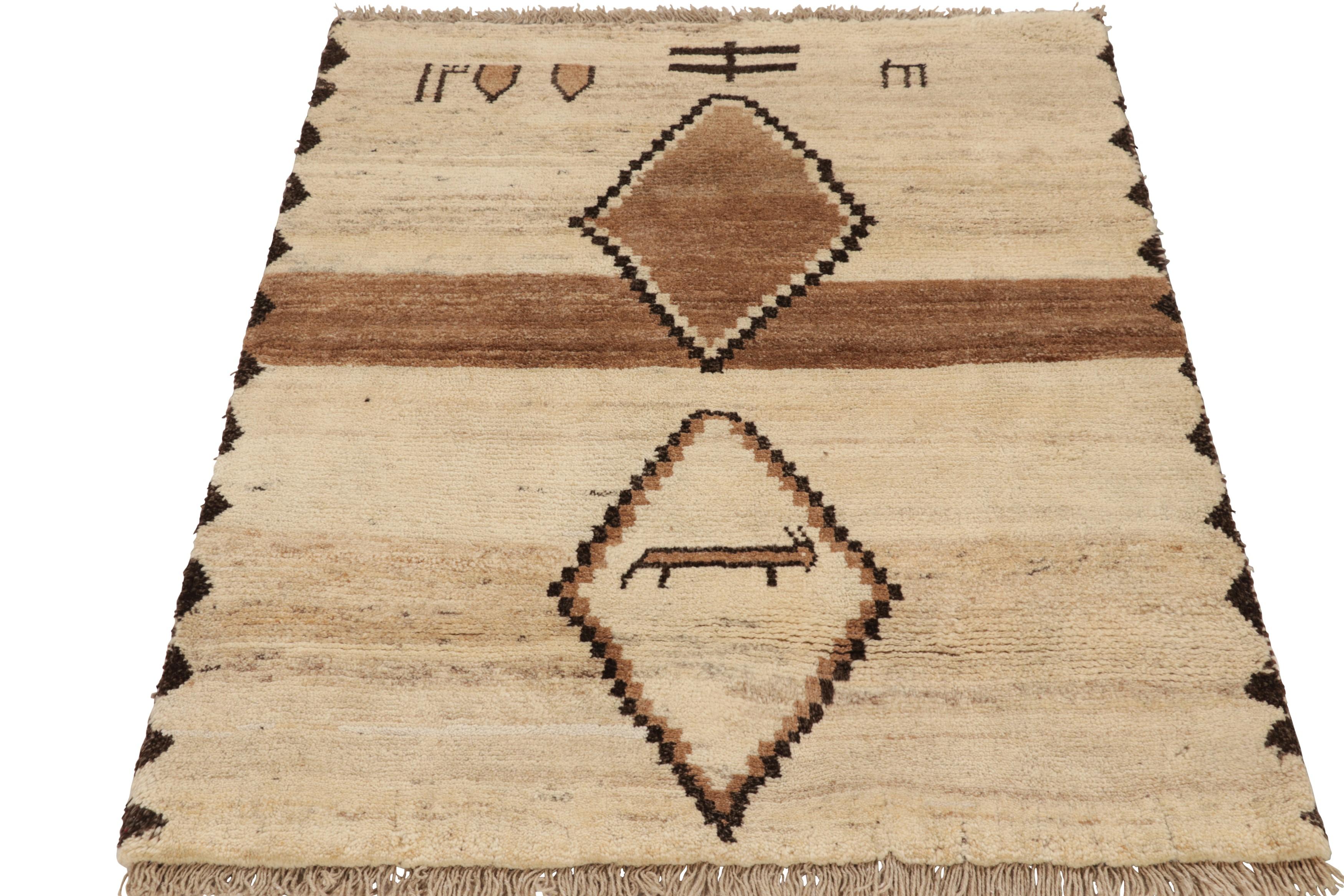 Vintage Gabbeh Persischer Stammes-Teppich, Beige-Braun Diamant-Medaillons - Rug & Kilim im Zustand „Hervorragend“ im Angebot in Long Island City, NY