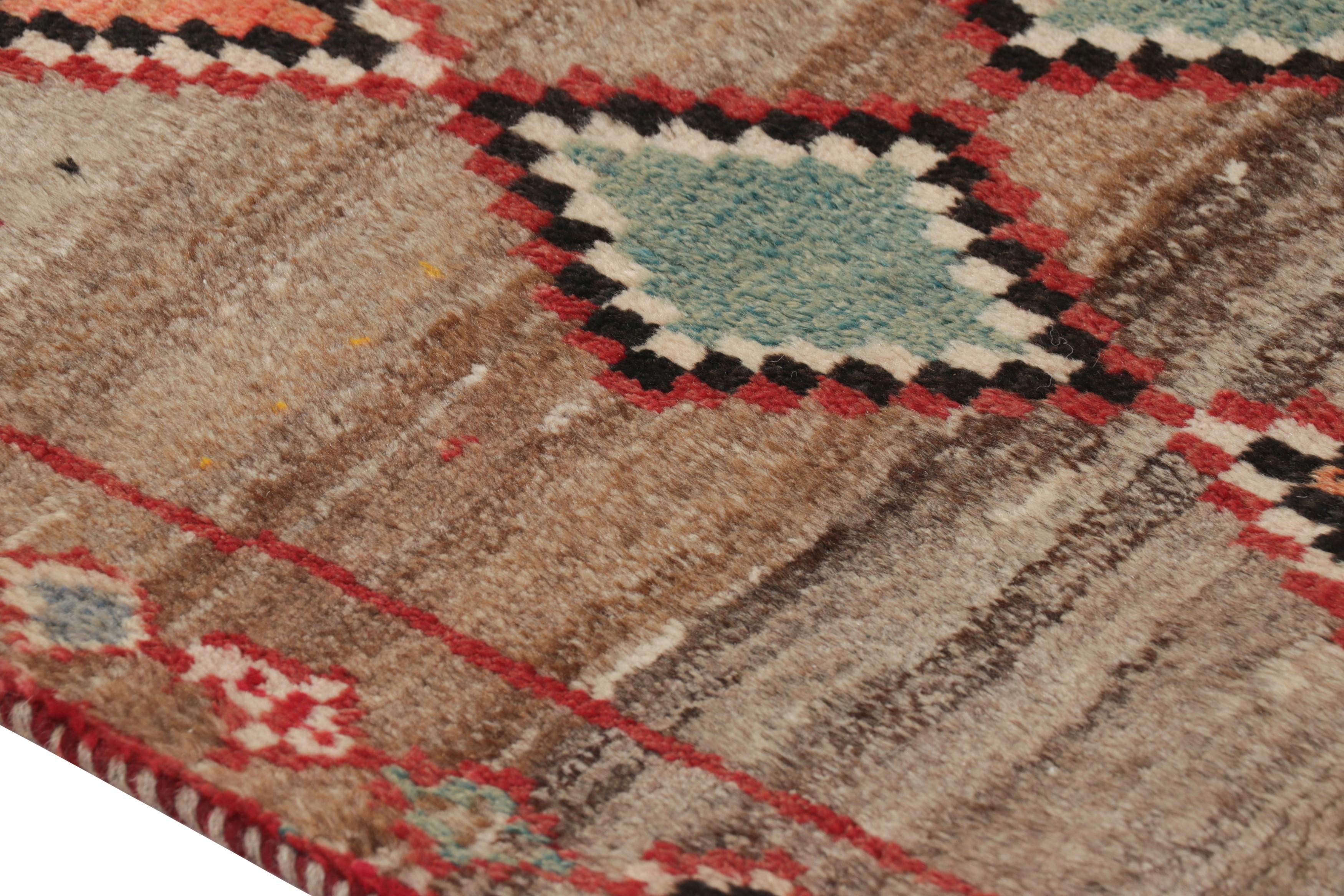 Noué à la main Vintage Gabbeh Persian Tribal Rug, Beige-Gray DIamond Medallions - Rug & Kilim en vente