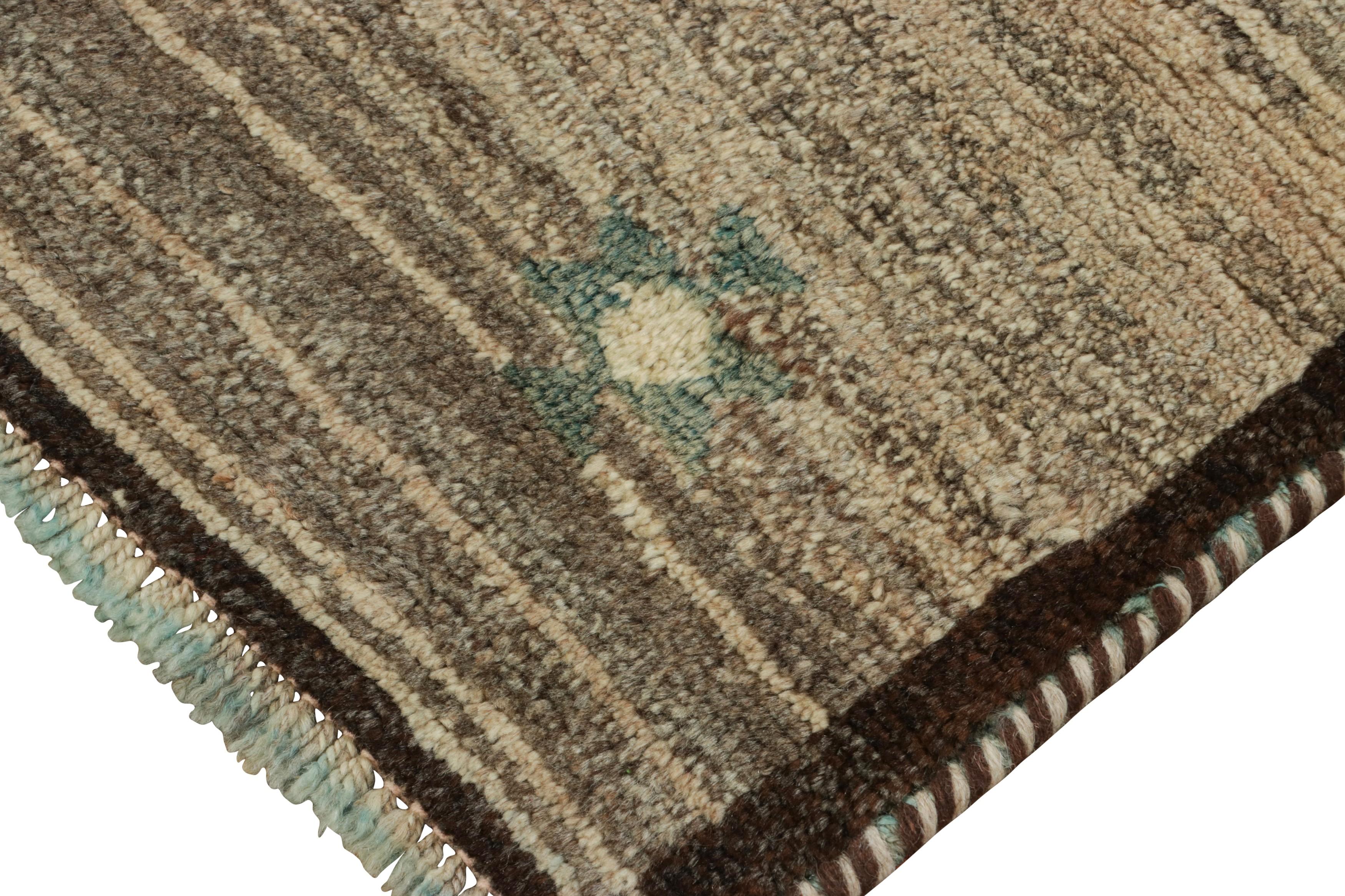 Gabbeh Vintage-Läufer in Gold & Grün mit Rautenmedaillon-Muster von Teppich & Kelim (Handgeknüpft) im Angebot