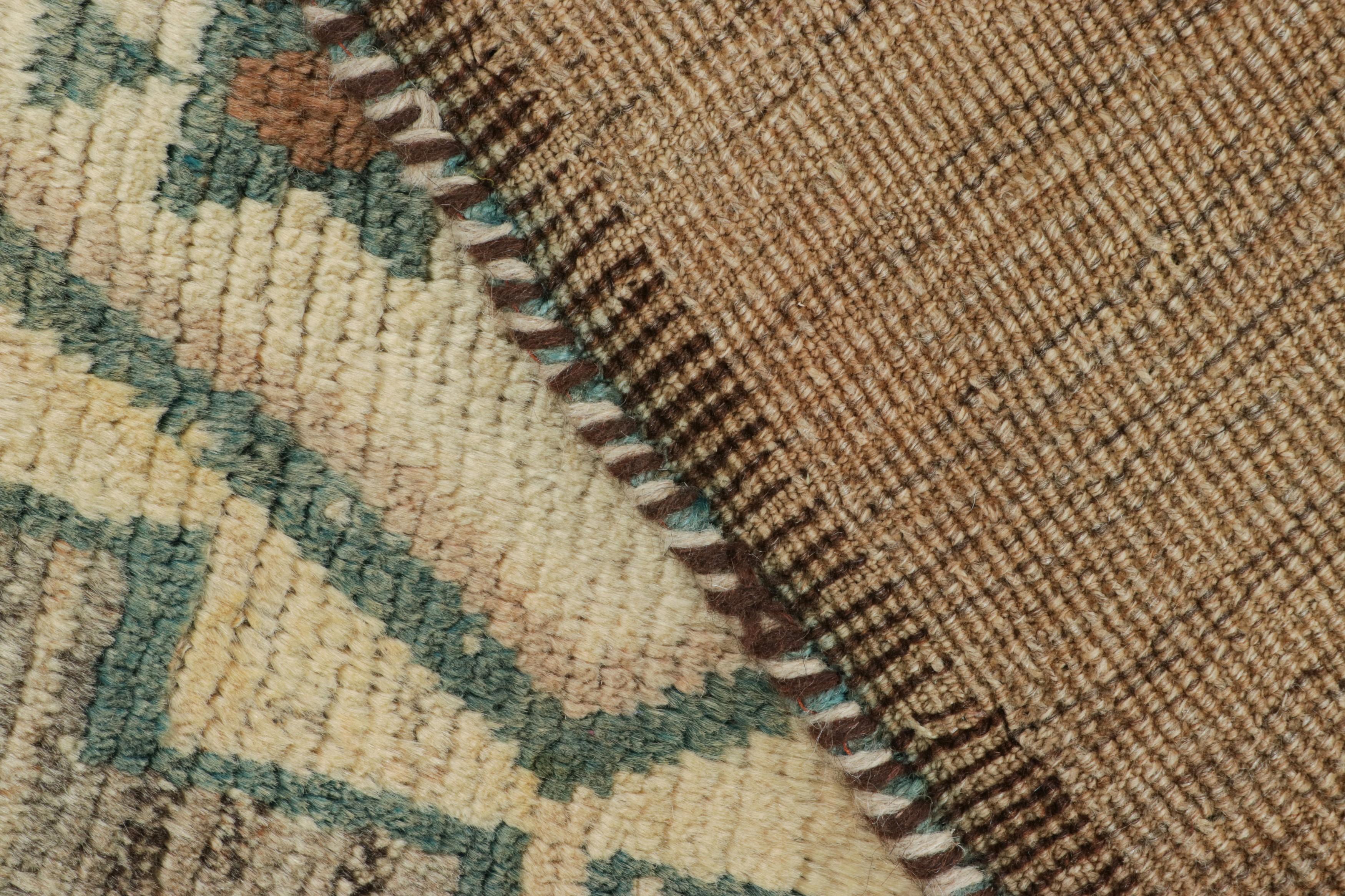 Gabbeh Vintage-Läufer in Gold & Grün mit Rautenmedaillon-Muster von Teppich & Kelim im Zustand „Gut“ im Angebot in Long Island City, NY