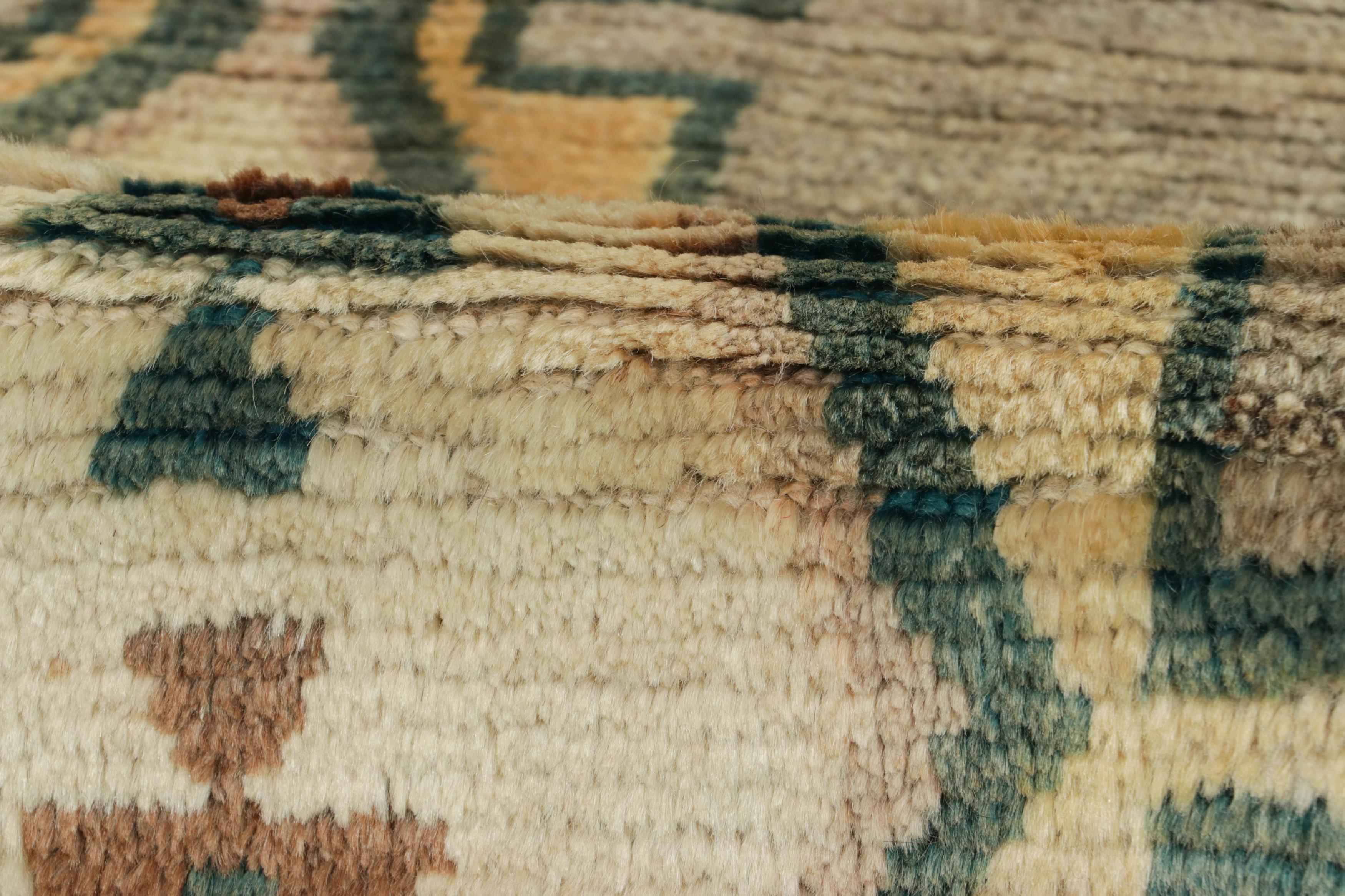 Gabbeh Vintage-Läufer in Gold & Grün mit Rautenmedaillon-Muster von Teppich & Kelim (Mitte des 20. Jahrhunderts) im Angebot