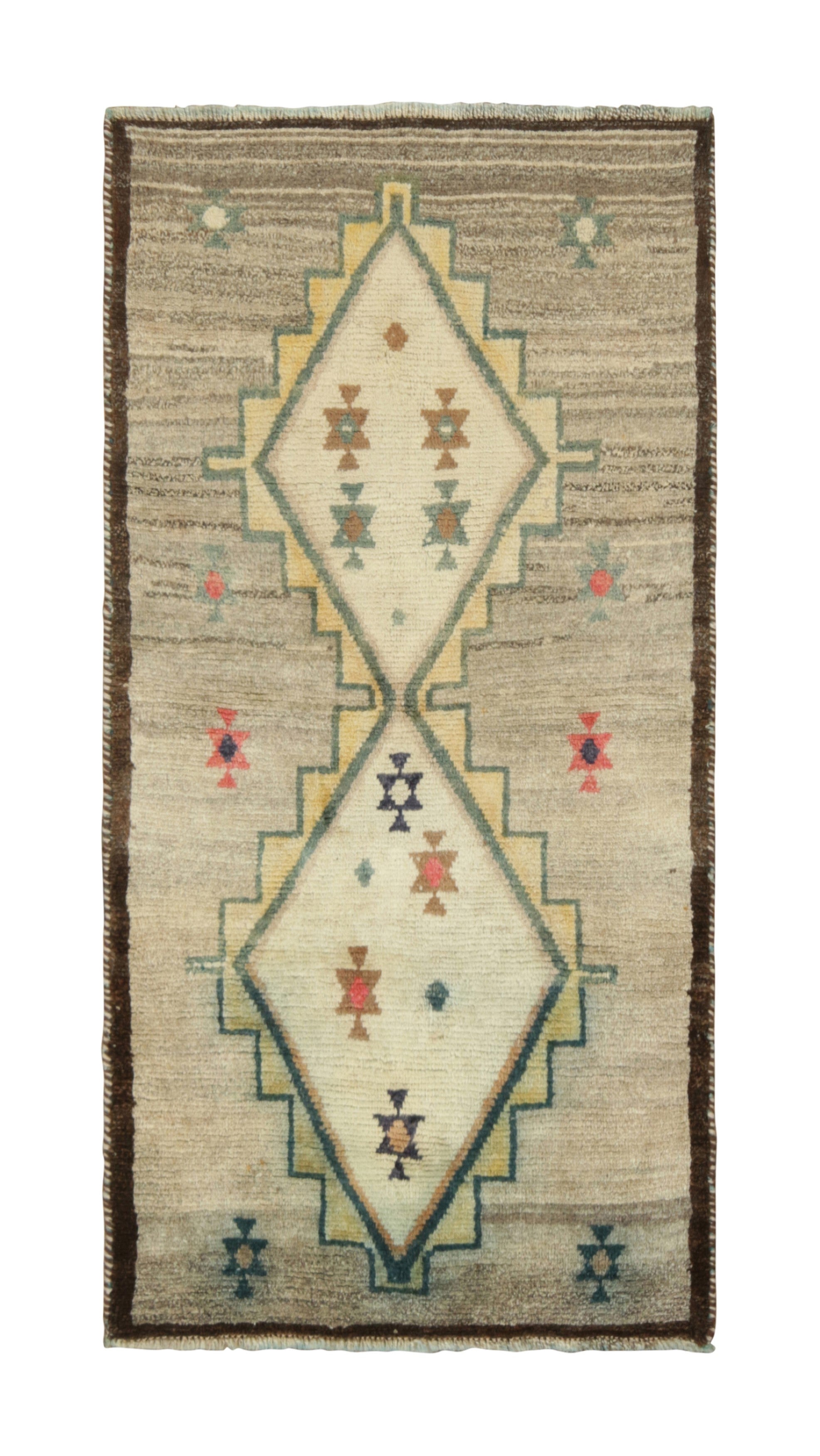 Gabbeh Vintage-Läufer in Gold & Grün mit Rautenmedaillon-Muster von Teppich & Kelim